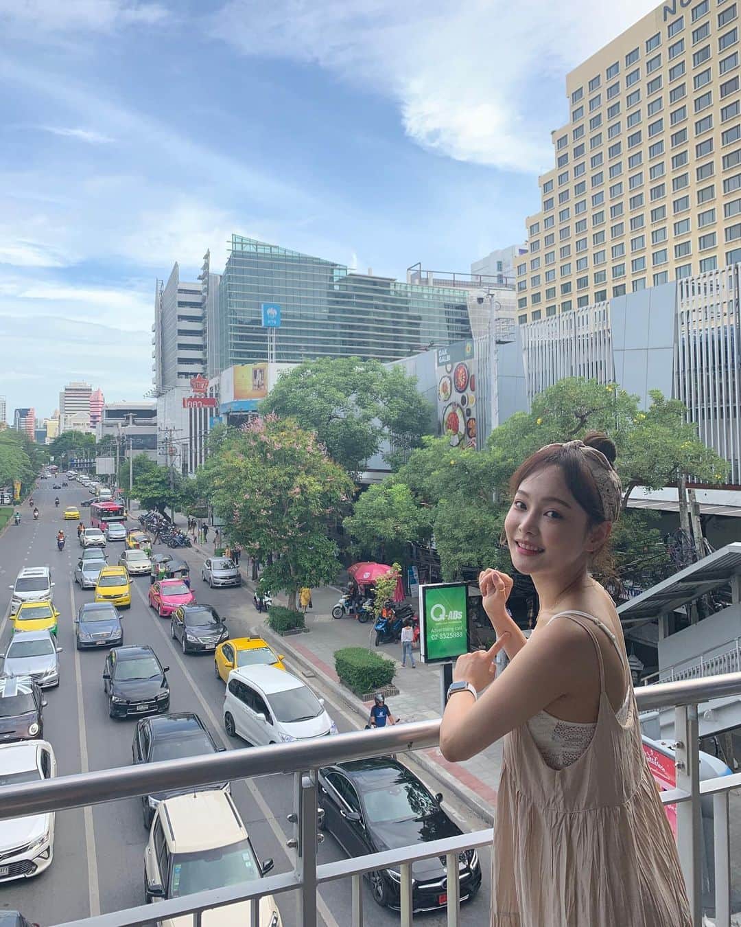 ハ・ウンジンのインスタグラム：「방콕임미다 찡긋😉」