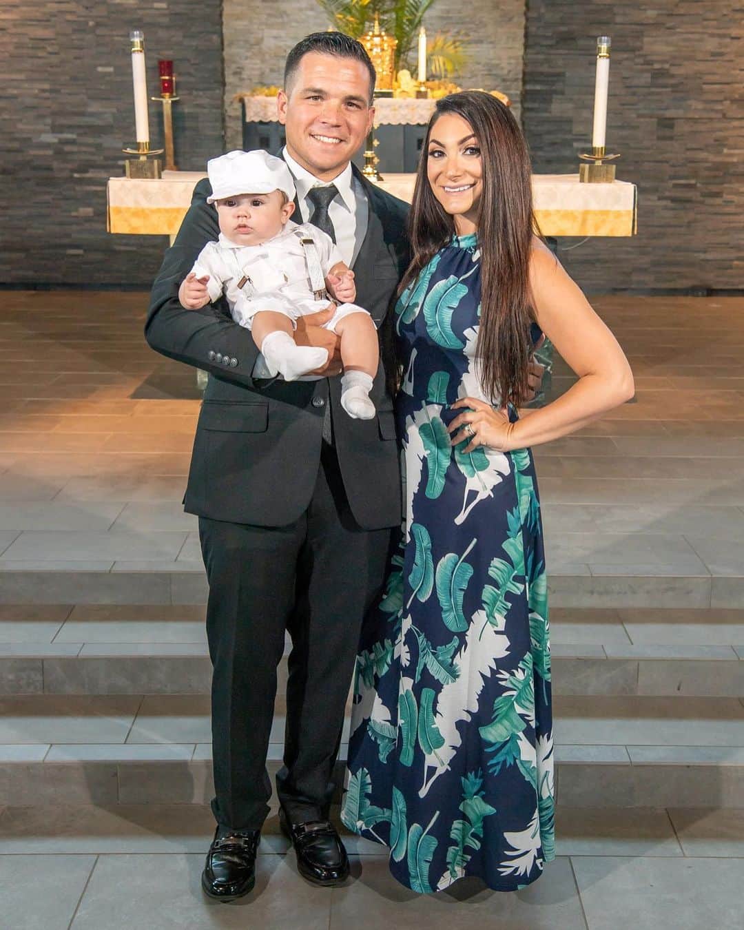 ディーナ・ニコール・コルテーゼのインスタグラム：「Proud Parents ❤️ god bless our little man ⛪️🙏🏽 CJs Baptism 📸: @magicmomentsnj 💄: @facebylace」