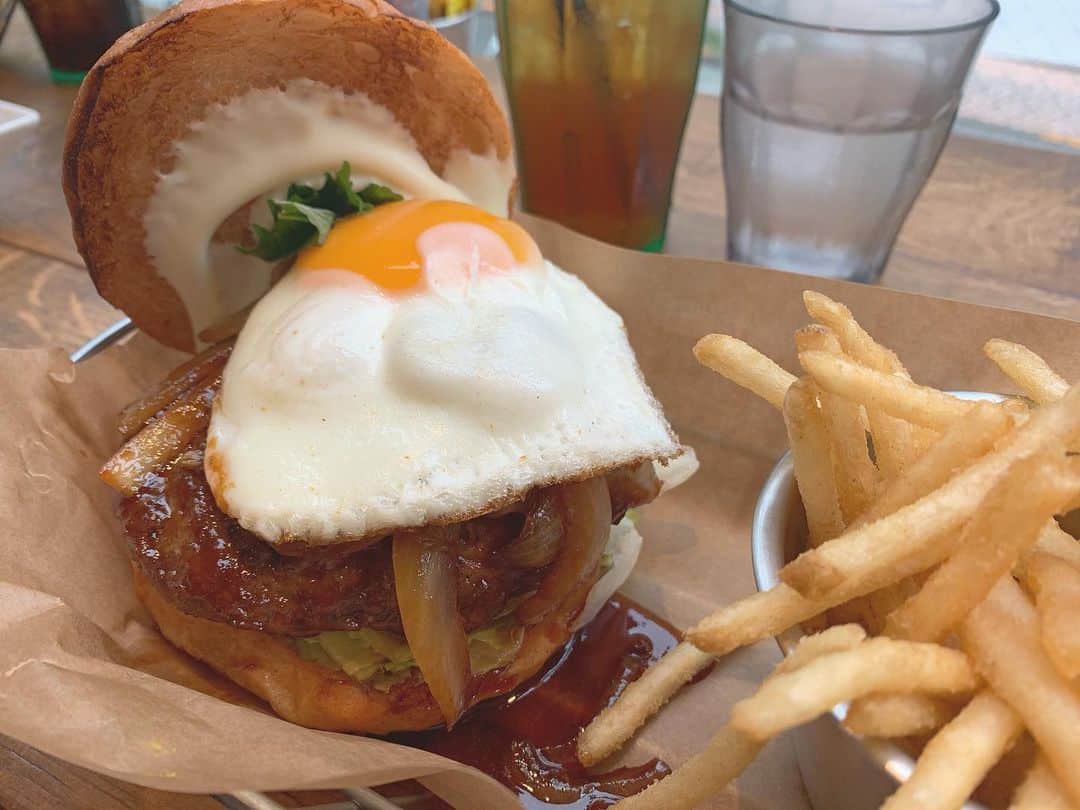 浜崎香帆さんのインスタグラム写真 - (浜崎香帆Instagram)「#jsburgerscafe  #hamburger  #lunch  アイ ラブ テリヤキ」7月23日 22時56分 - kaho_hamasaki_tpd