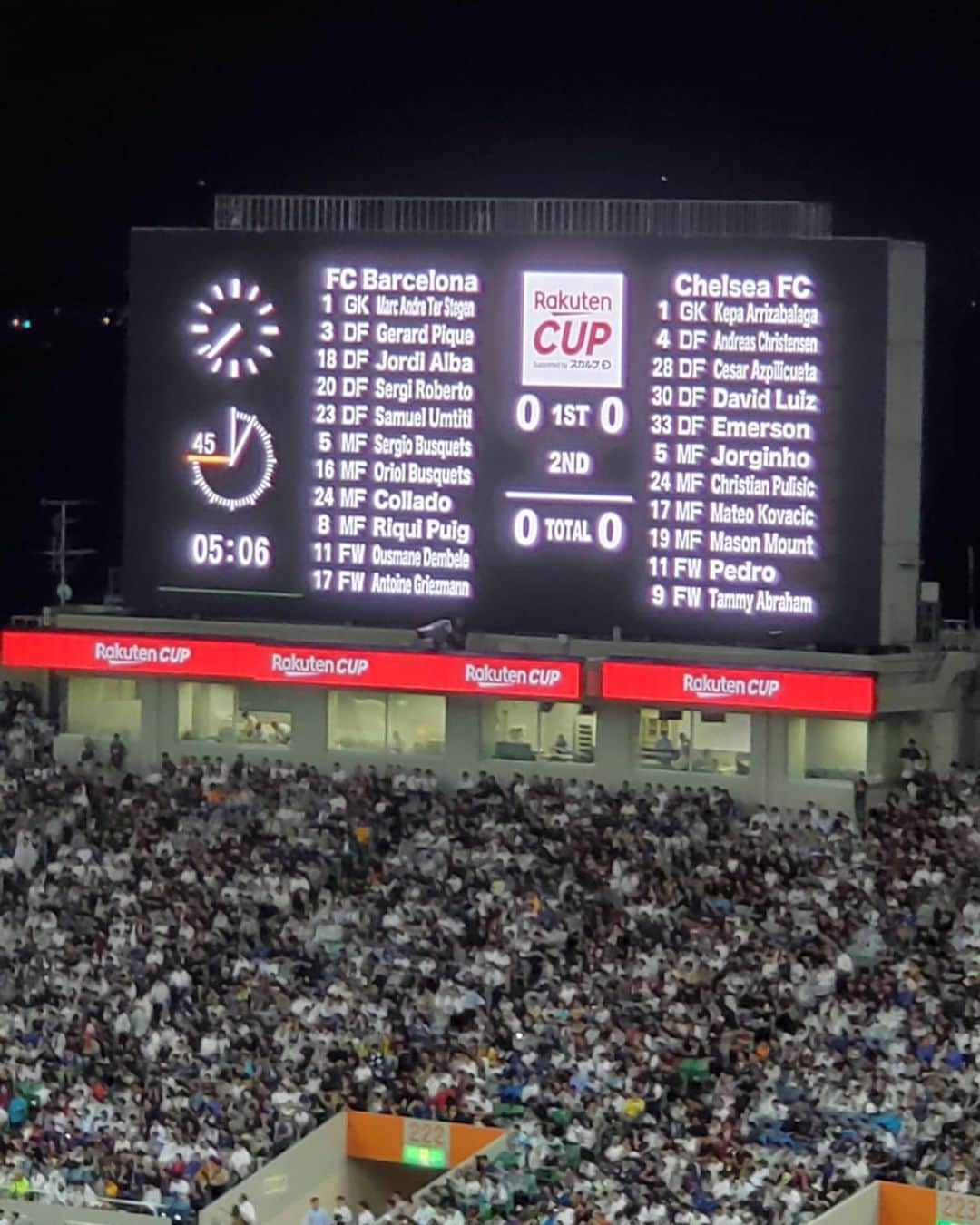 山吹香織さんのインスタグラム写真 - (山吹香織Instagram)「rakutencup 🏆⚽️ バルセロナ🇪🇸vsチェルシー🏴󠁧󠁢󠁥󠁮󠁧󠁿 ・ ・ ・ 山吹はチェルシーのユニフォームきて参戦✊🏾👧🏾🔥 世界最高峰のチーム同士の試合 生観戦…迫力がすごかった。。🥺✨✨✨ #rakuten #rakutencup #soccer#バルセロナ #fcbarcelona #チェルシー#chelsea #世界最高峰#迫力が半端ない 🥺 #サッカー観#ユニフォーム #サッカー女子 #観戦また行きたいな ☺️ #楽しい時間 #ありがとうございました 🙏🏾😭✨」7月23日 23時00分 - kaori_yamabuki