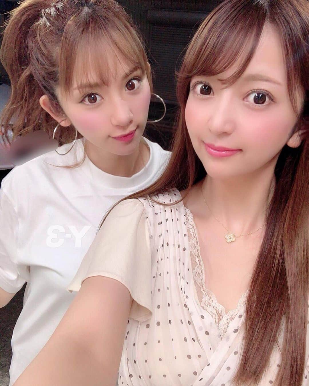 河瀬鮎美のインスタグラム：「ラブリー癒しなあやちゃんと久々ぁ😍💕色々報告できて嬉しかった🥺💗相変わらずだったし可愛かった🥺❤️❤️そして蟹メンタルだった🦀🦀🦀オソロシイホドタベタ、、🤤 #癒し#可愛い#ラブリー#蟹#好き#蟹本家#大好き#女子会」