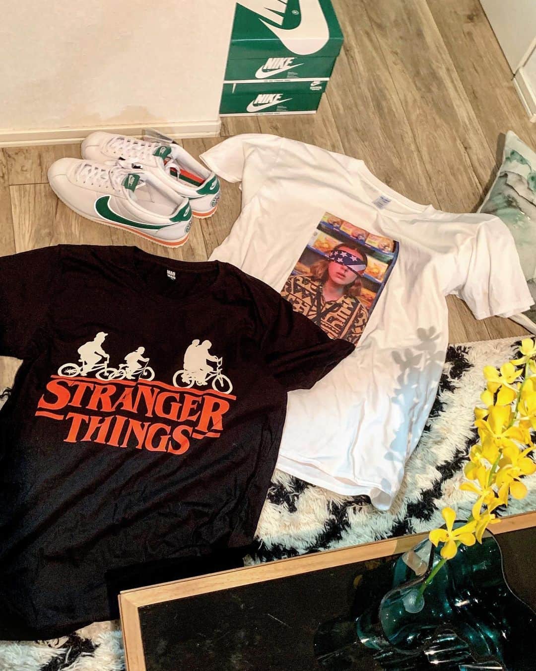 並木一樹さんのインスタグラム写真 - (並木一樹Instagram)「気がついたらストレンジャーシングス大好き芸人になってました。 ・ 一気にシーズン3まで見終わって感動、そしてロストしました😭 ・ Nikeのコラボのコルテッツ にTシャツはメルカリで買ったノンオフィシャルのっぽいです🌿🌿🌿 #ストレンジャーシングス #ストレンジャーシングス3  #strengerthings  #strengerthings3」7月23日 23時15分 - casi_namiki