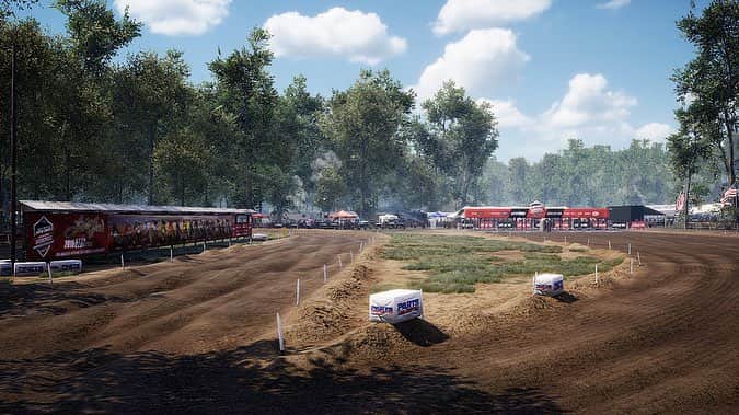 Racer X Onlineさんのインスタグラム写真 - (Racer X OnlineInstagram)「Today, @thqnordic and MX Sports Pro Racing released the official 2019 Lucas Oil Pro Motocross Championship tracks as DLC (Downloadable Content) for @mxvsatv All Out to the PC, PlayStation®4 computer entertainment system and Xbox® One family of devices, including Xbox One X. | Details at RacerXOnline.com. 🔗 in bio. @mxvsatv @promotocross (Photos: @rainbowstudiosgames)」7月24日 9時06分 - racerxonline