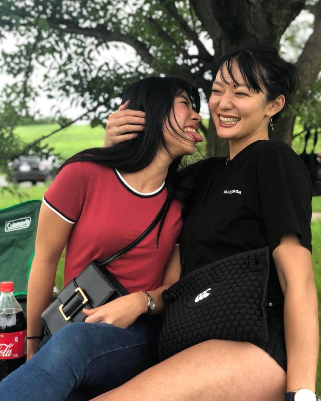 結子さんのインスタグラム写真 - (結子Instagram)「BBQ🍖♥️in Chiba . . 愛しのよしこがあそびきた @ysktyo1125  そしてともちゃんファミリーもきてくれた♥️ あんなにこの間までかき上げヘアーだったのに、、2人して気に入っちゃってる前髪。笑笑 カンタベリーのバック、ヘッドキャップと同じ素材で出来てるの！笑 きゃわいい #bbq#dayoff#summerbreak#park#outdoor #バーベキュー#夏休み#美味しいお肉#美味しいお酒#大好きな人たちと#楽しくて#写真撮るのも忘れてた#BBQの写真ないやん#あと何回できるかなぁ#みんなBBQしようよ#家族」7月24日 9時13分 - yuiko_yyy