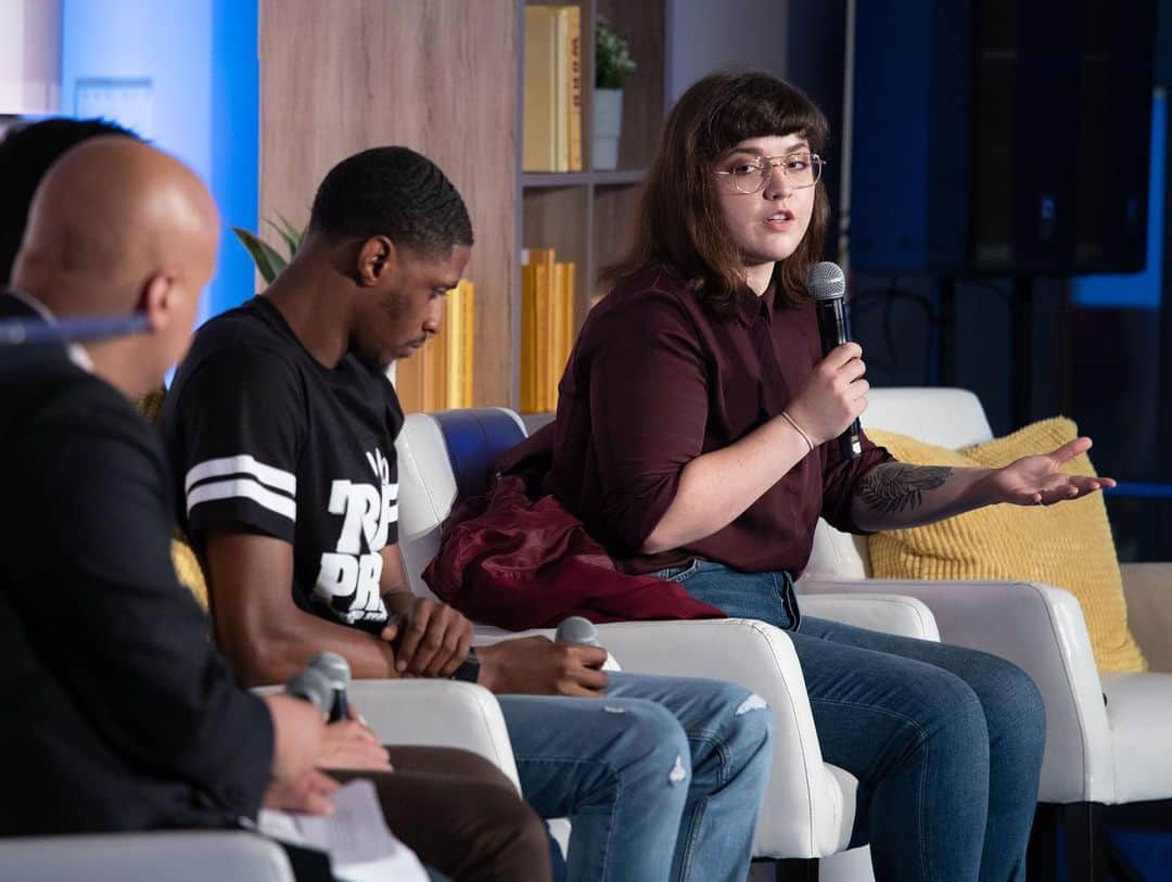 ミシェル・オバマさんのインスタグラム写真 - (ミシェル・オバマInstagram)「I am so proud of everyone I met today at the #BeatingTheOdds Summit with @reachhigher. To anyone out there who feels like the world is stacked against them, know that I'm rooting for you to succeed and reach your full potential.」7月24日 10時03分 - michelleobama