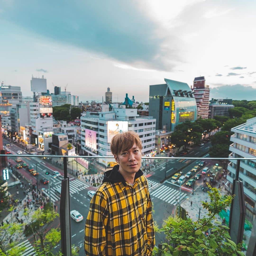 DJ U-ICHIのインスタグラム：「梅雨明け。 #summer2019 . . また、知らないスタイル（ジャンル）の勉強へ。 な 夏は入りたいと思います。 . . . _________________________________ #dj #djlife #djworks #music #tokyo #nagoya #osaka #japan #tokyocameraclub  #home #streetphotography #sonya7riii  #portraitvision #portraitfestival  #portraitpage #portraitmood #moodyportraits #ourportraitsdays #lifeportraits _________________________________ 📷 @yuta_photo_0823」