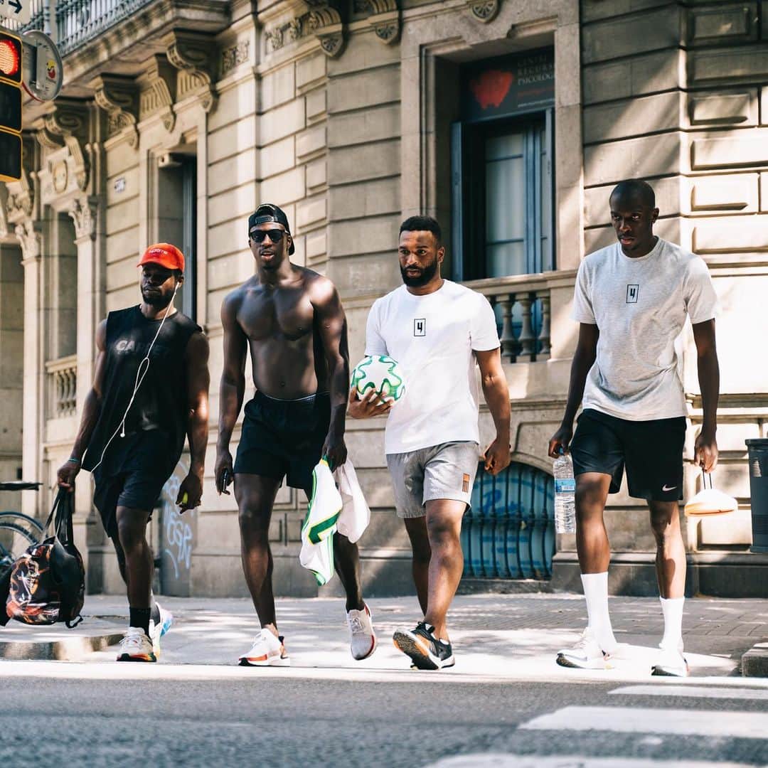 バンジャマン・メンディのインスタグラム：「"My squad is a bunch of n****s" 🖤 @ed_choppo @abdoul_diawara9 @diackooo」