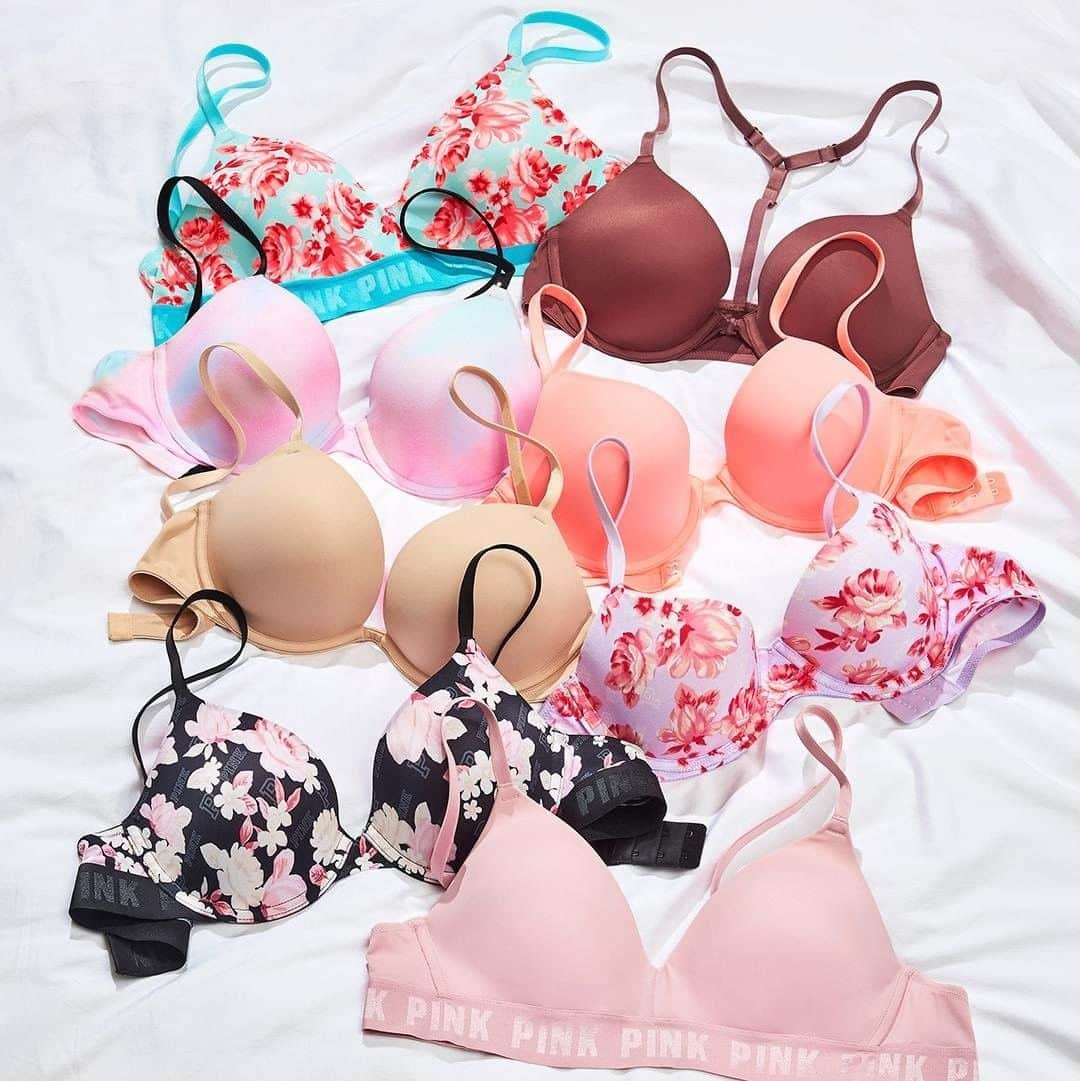 Victoria's Secret PINKさんのインスタグラム写真 - (Victoria's Secret PINKInstagram)「Three’s never a crowd when it’s 3/$49.95 Wear Everywhere Bras! Plus score FREE shipping when you buy 2 Wear Everywhere Bras! Link in bio to shop! 🛍 . . . 🇺🇸🇨🇦 (Prices in USD)」7月24日 3時01分 - vspink