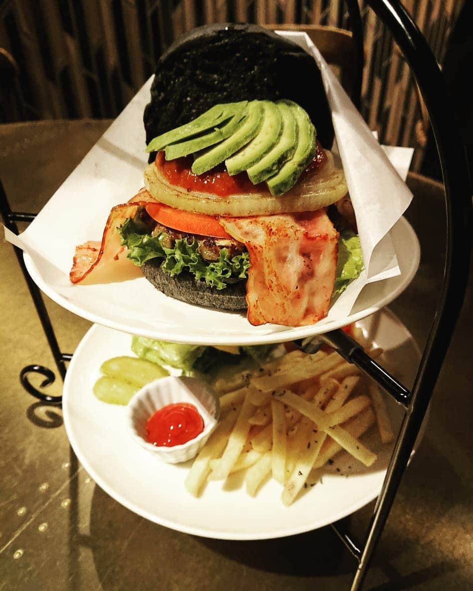 石原祐美子のグルメインスタ