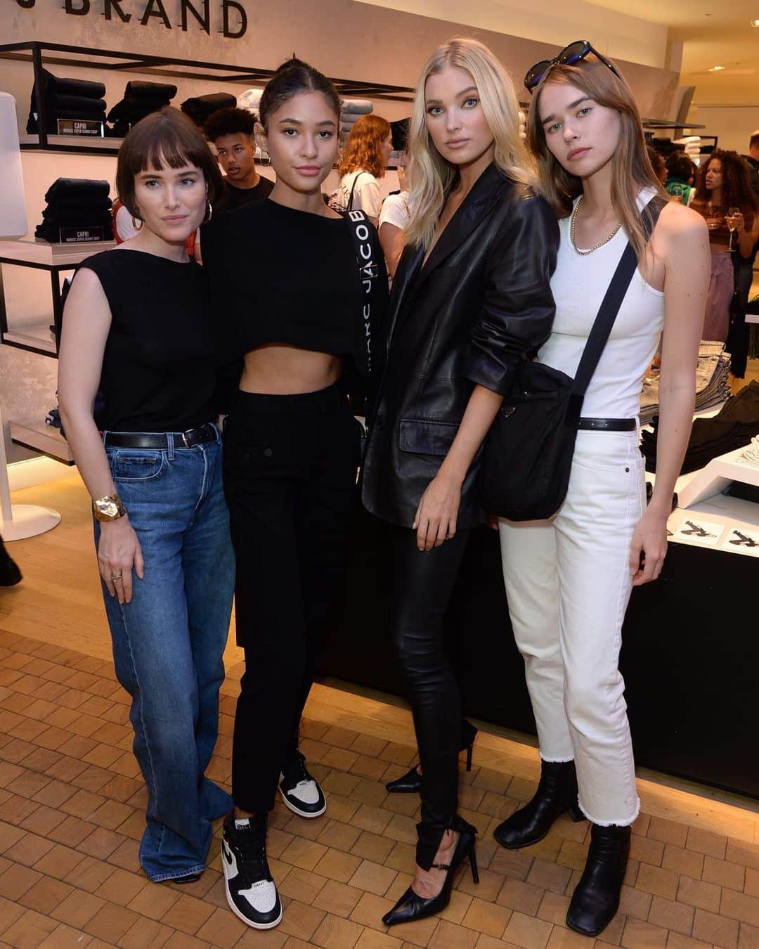 Jブランドさんのインスタグラム写真 - (JブランドInstagram)「The J BRAND ♡ @hoskelsa collection launched and we celebrated at the @theofficialselfridges with some special guests 💫」7月24日 3時24分 - jbrandjeans