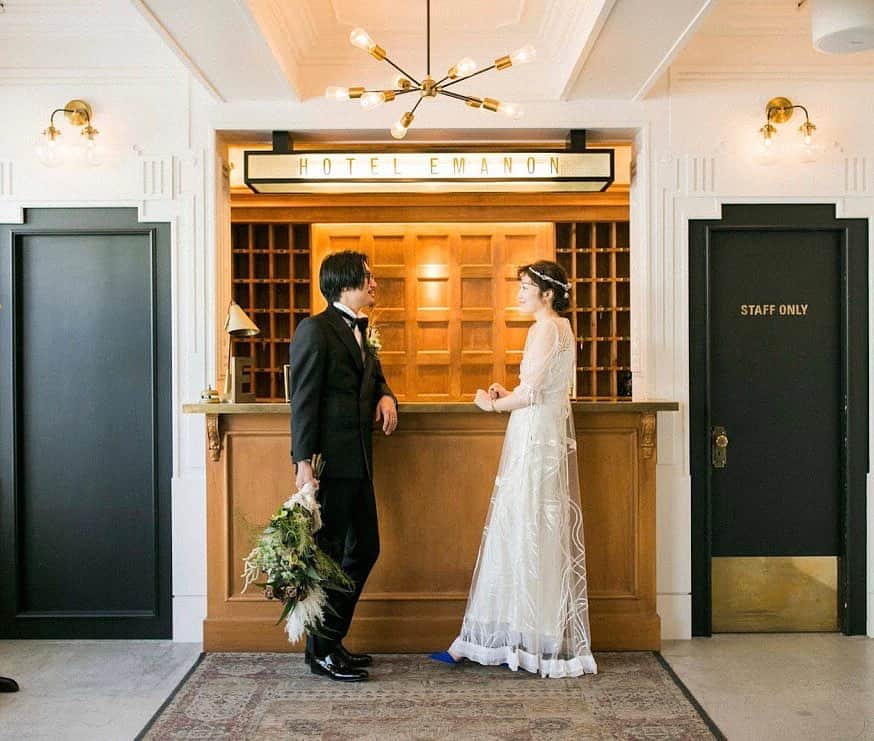 のインスタグラム：「・ ・ 渋谷南平台に佇む名もなきhotel noname hotel “HOTEL EMANON” @hotel_emanon_wedding  これまでoriginal weddingのお手伝いを通じ おふたりだけの幾つものwedding dayを 名もなきhotelに刻んできました ・ そんなnoname hotel “HOTEL EMANON”が 生まれ変わりました ・ 時代の変化やTRENDを取り入れた よりPhotogenic空間 よりCawaii空間 よりElegant空間 より凛とした空間 ・ 日本中の花嫁ゴコロをくすぐる空間と時間を 名もなきhotelより新たにご提案致します ・ #weddingcircus #hotelemanon #weddingdress  #weddingflower #bridal #wedding #2019wedding #weddingdirection  #originalwedding #fashion  #花嫁 #プレ花嫁  #卒花嫁 #オリジナルウェディング  #結婚 #結婚式場 #結婚式 #結婚式準備 #結婚準備  #結婚式アイデア #写真 #1日1組貸切wedding  #結婚式レポ #結婚式レポート #ウェディング  #ブライダル #ウェディングフォト #入籍 #ウェディングフェア #ブライダルフェア」