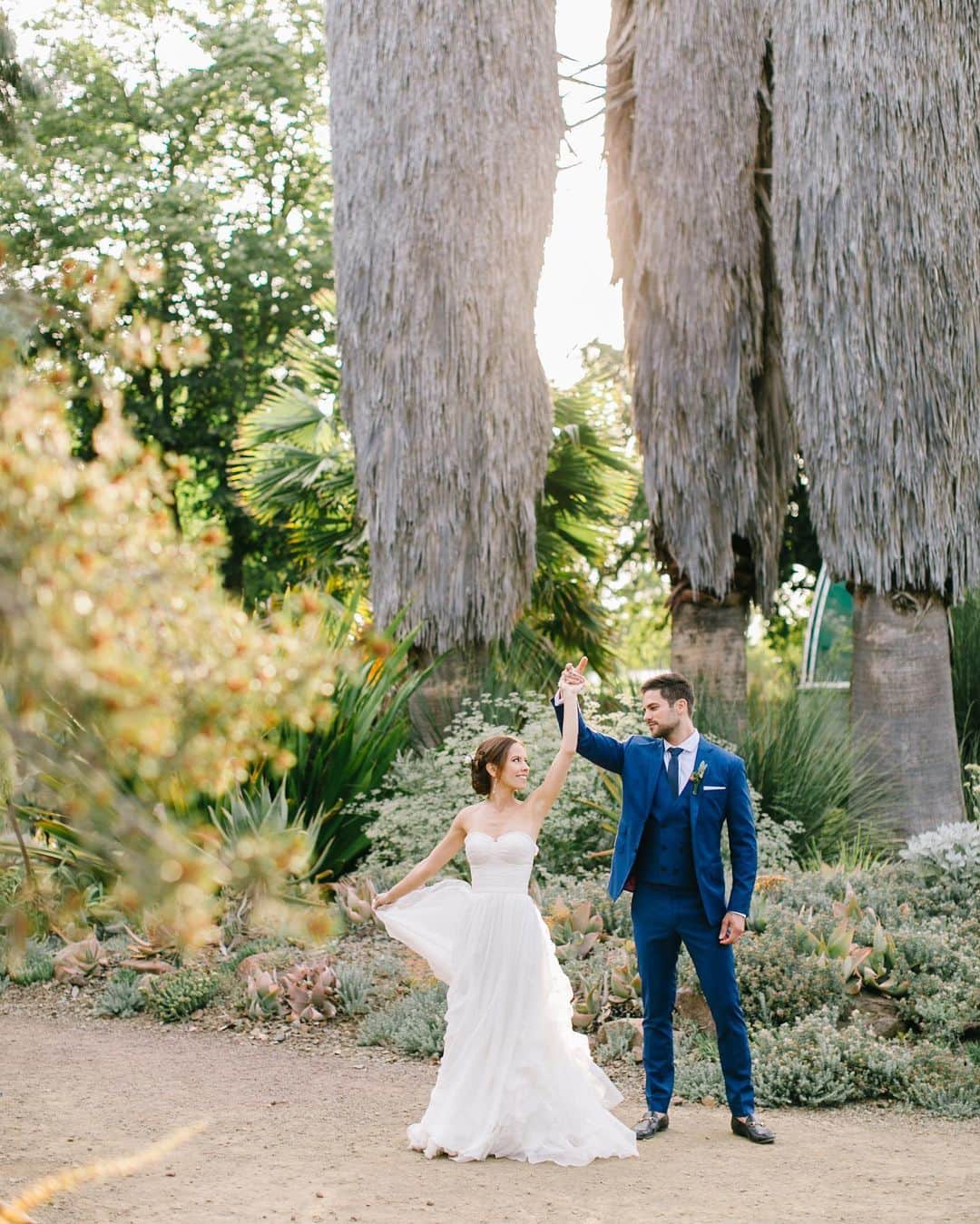 ブラント・ドーハティのインスタグラム：「My man Jerry at @jbclothiers made this suit for my wedding from scratch and it’s literally the nicest thing I’ve ever worn 📸: @adrianaklas」