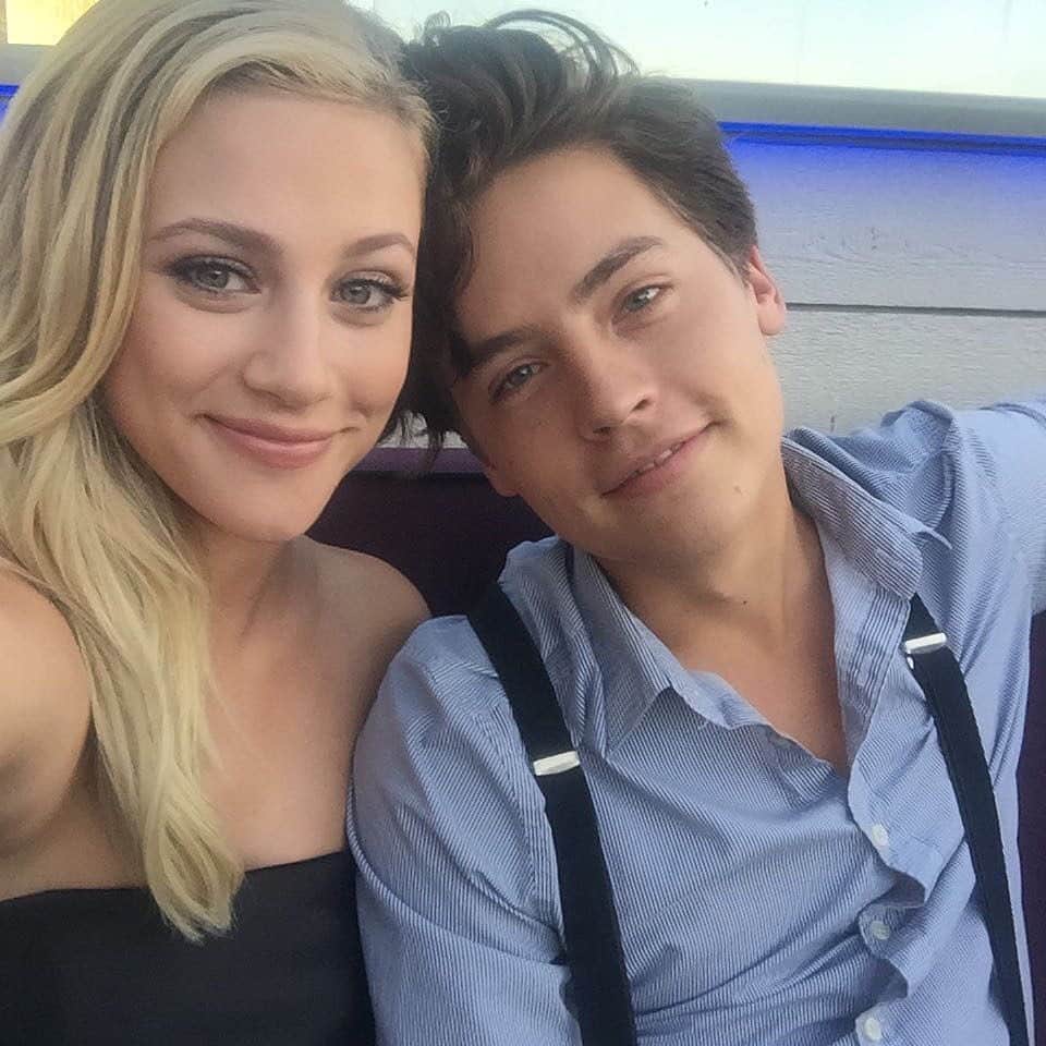 E! Onlineさんのインスタグラム写真 - (E! OnlineInstagram)「After a "very messy breakup" earlier this summer, Cole Sprouse and Lili Reinhart are currently on much better terms, but it's still "unclear" with where things stand. Link in bio for all the little details that led up to one of OUR biggest heartbreaks. 😭 (📷: Instagram)」7月24日 4時19分 - enews