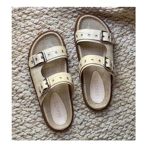 Schutzのインスタグラム：「It’s always Summer somewhere 💛 #schutzresort」