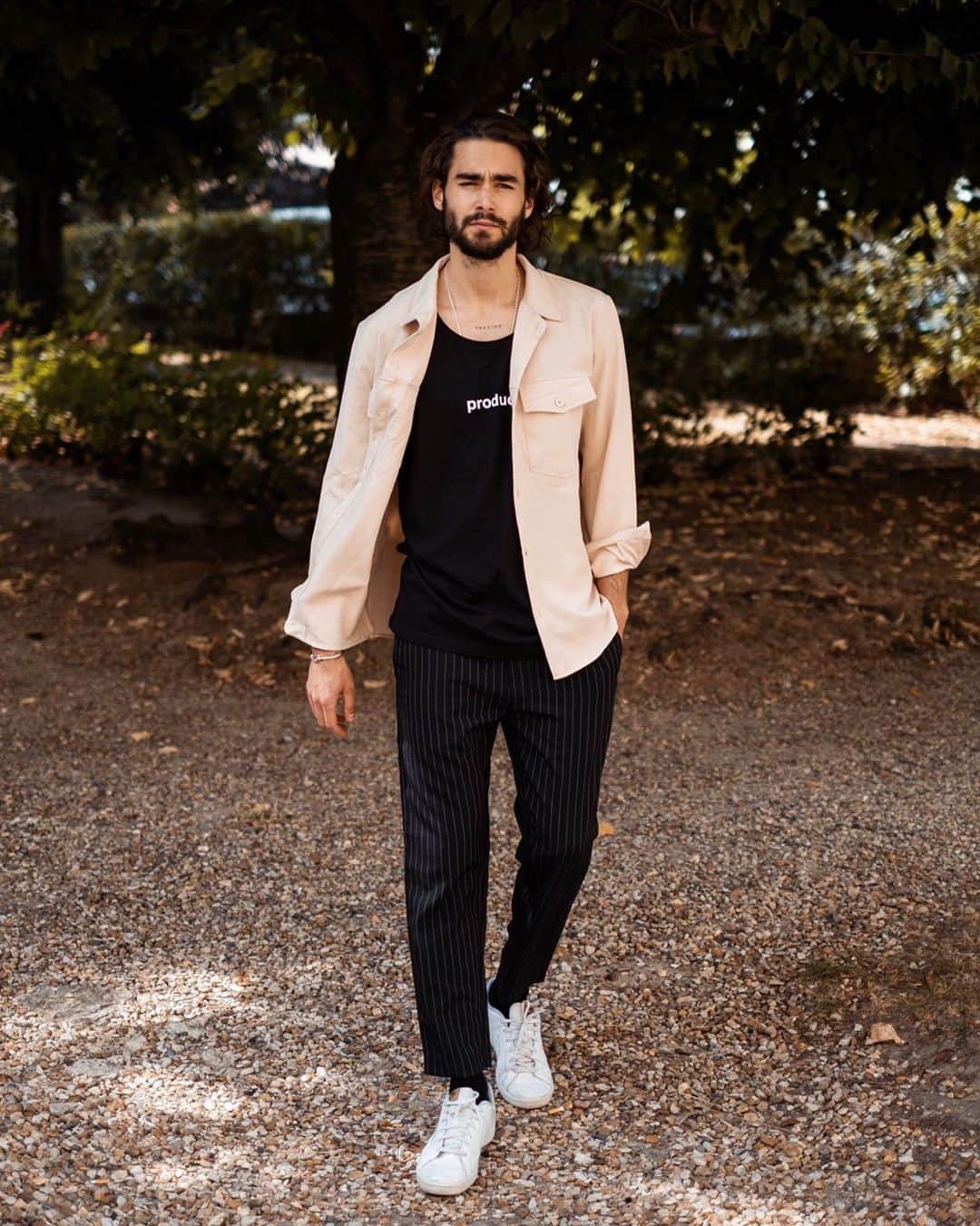 NICOLAS SIMOESのインスタグラム：「Let me leave the heat please! 🔥」