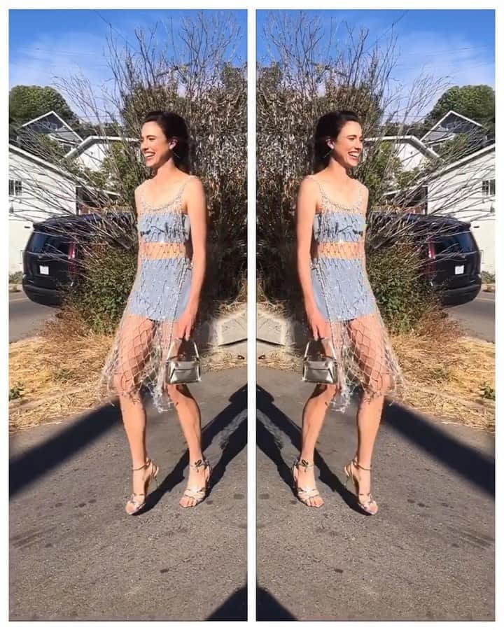JO BAKERのインスタグラム：「M A R G A R E T • Q U A L L E Y 🇺🇸 Trotting off in @Prada to @onceinhollywood movie premiere!! Congrats #margaretqualley - I can’t wait to see you in this movie!! 🎉 Style @jillandjordan #prada  Hair @kyleeheathhair  Makeup by me #jobakermakeupartist keeping it glowing and naturally pretty!! #makeup #pretty #glowing #makeupartist #makeuptutorial #makeupoftheday #premiere #sparkly」