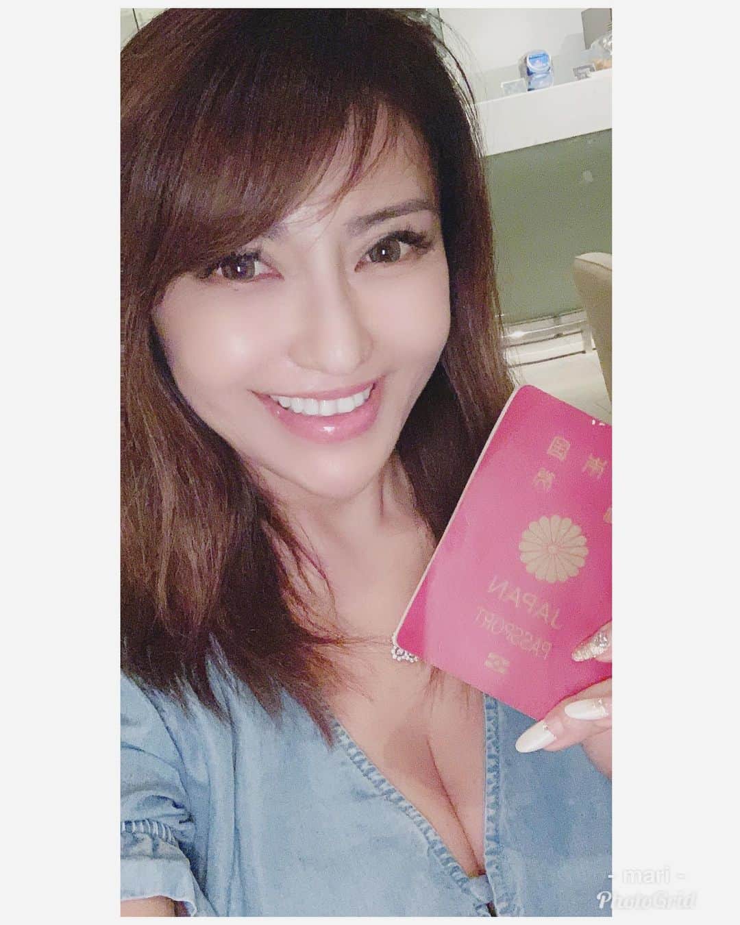 selfieneのインスタグラム：「#また旅に出るよ ﻿ #もはや旅というより日常 w﻿ #次は8カ月振りの第2の故郷﻿ 向こうで#お友達と合流 ﻿ #ネイティブのお友達 ﻿ #英会話の実践﻿ ﻿ #海外旅行 ﻿ #海外旅行好きな人と繋がりたい﻿ ﻿ ﻿ ﻿ ⭐️時間を切り売りしたくない人は﻿ こちらからLINEに登録⭐️﻿ ↓↓↓﻿ @marigram_uu_」