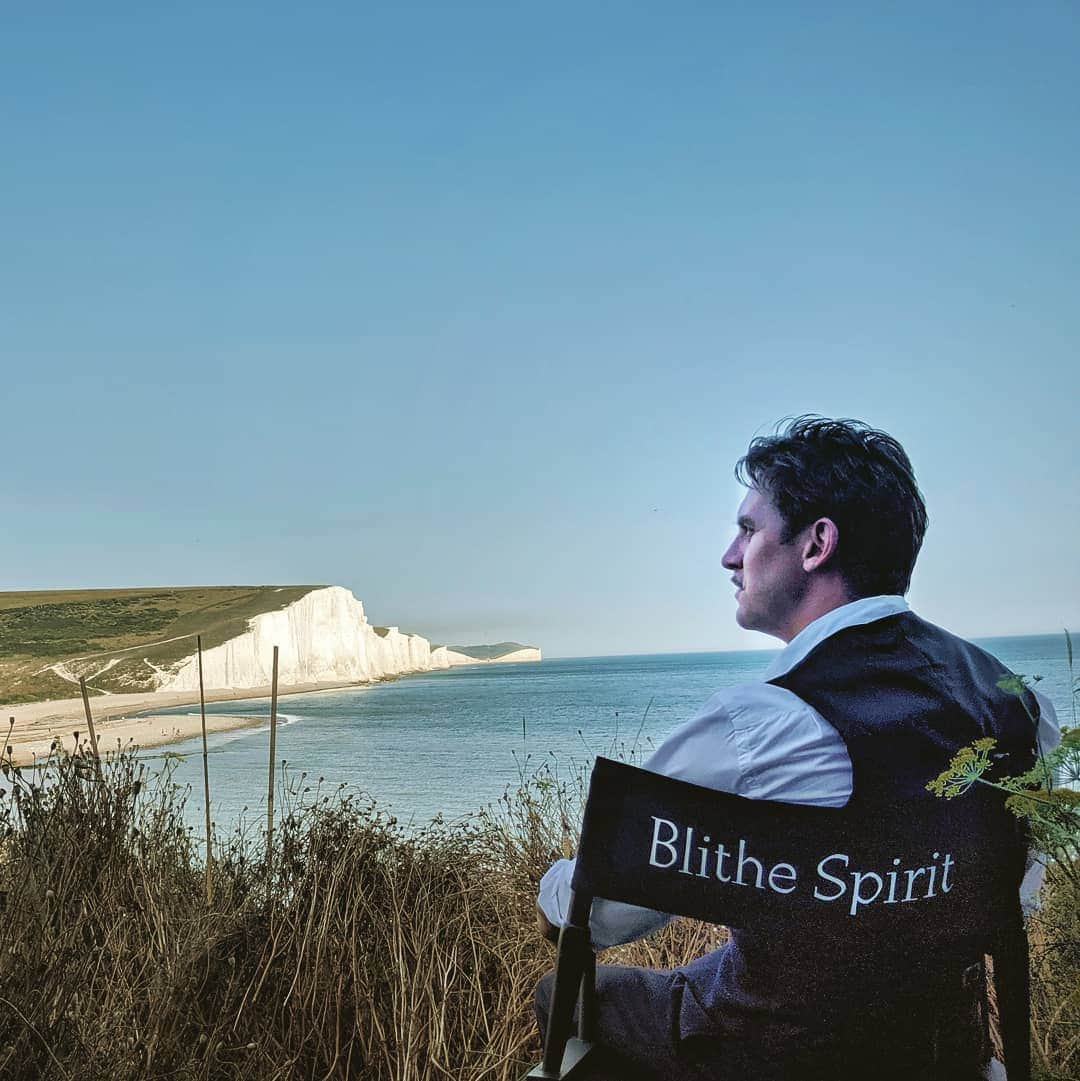 ダン・スティーヴンスさんのインスタグラム写真 - (ダン・スティーヴンスInstagram)「🌊☀ #blithespirit」7月24日 6時06分 - thatdanstevens