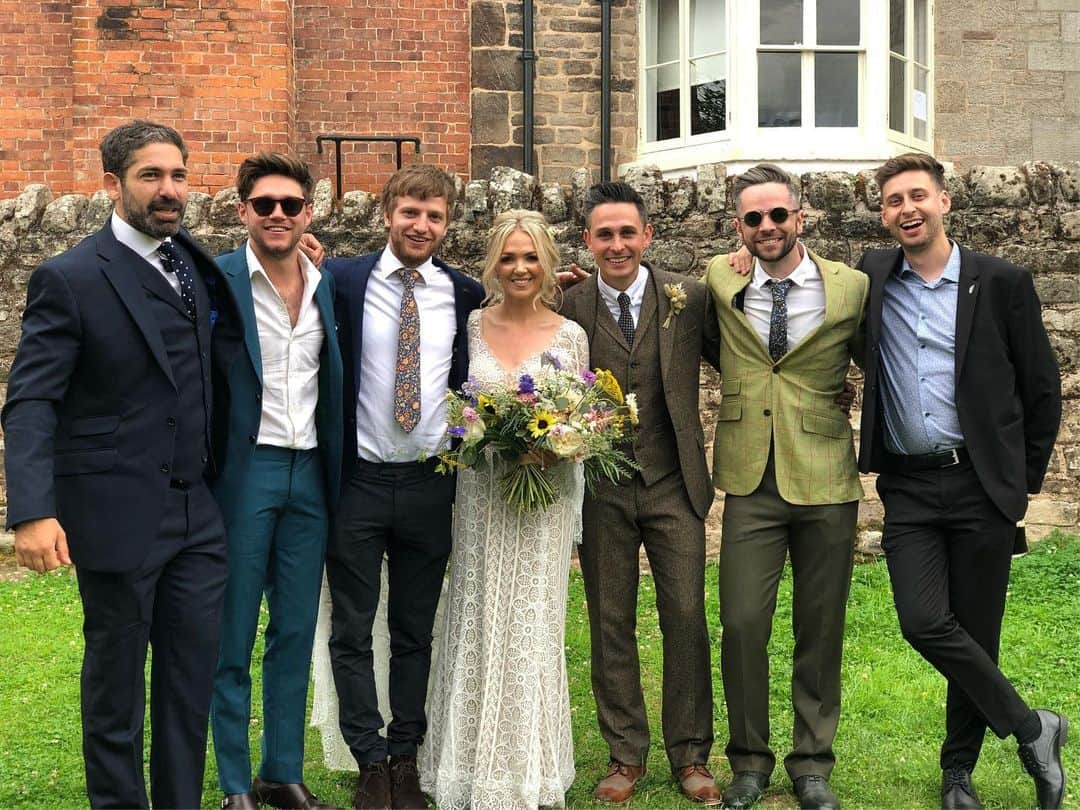 ナイル・ホーランさんのインスタグラム写真 - (ナイル・ホーランInstagram)「Congratulations to the nicest man in the world @querellekeys on marrying the lovely Adele this weekend. It was a great day and good to get the crew together for it. @psymington @johnbirdjr @conormastersonviolin @jakecurranguitar」7月24日 7時14分 - niallhoran