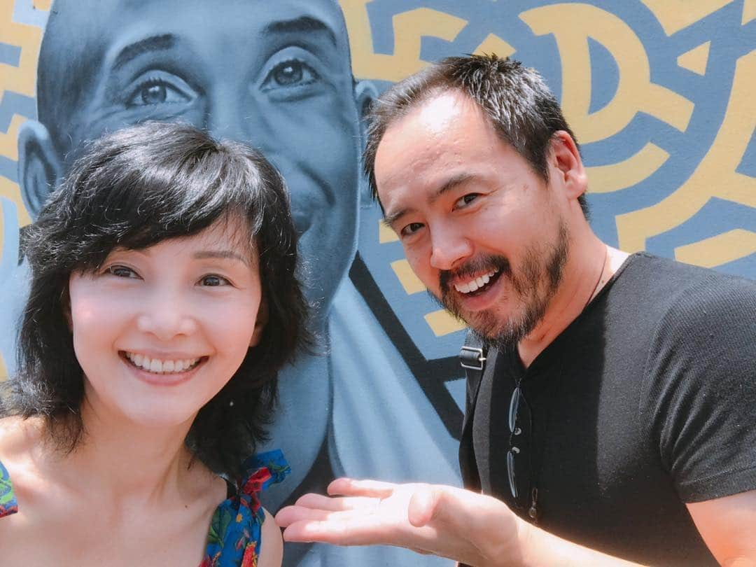 南果歩さんのインスタグラム写真 - (南果歩Instagram)「My friend who is an acter, Eijiro Ozaki😊 We hung out🍀 He has stayed in LA for 12years🇺🇸 アメリカで頑張っている俳優仲間、尾崎英二郎くん😊 色んな話をして、お互いに元気の交換🌈 彼は明日からブラジルロケに出発😊 頑張れー‼️ 私も頑張るー‼️ #アメリカプチ留学 #尾崎英二郎 #eijiroozaki #南果歩プチ留学 #masterlessで共演 #kahominami」7月24日 8時12分 - kaho_minami