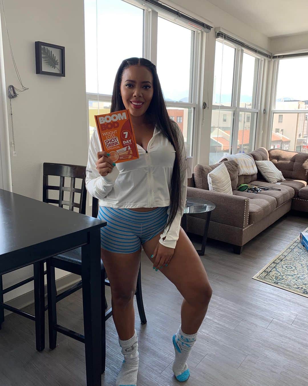 Angela Simmonsさんのインスタグラム写真 - (Angela SimmonsInstagram)「#ad Staying determined & motivated with a little help from @boombod 💪 Y'all know I go hard for my fitness goals and these weight loss shots are always the kick I need to keep things going in the right direction. They've still got BOGO free on, so get yourself a box and let's get these summer fitness goals TOGETHER 💗」7月24日 8時36分 - angelasimmons