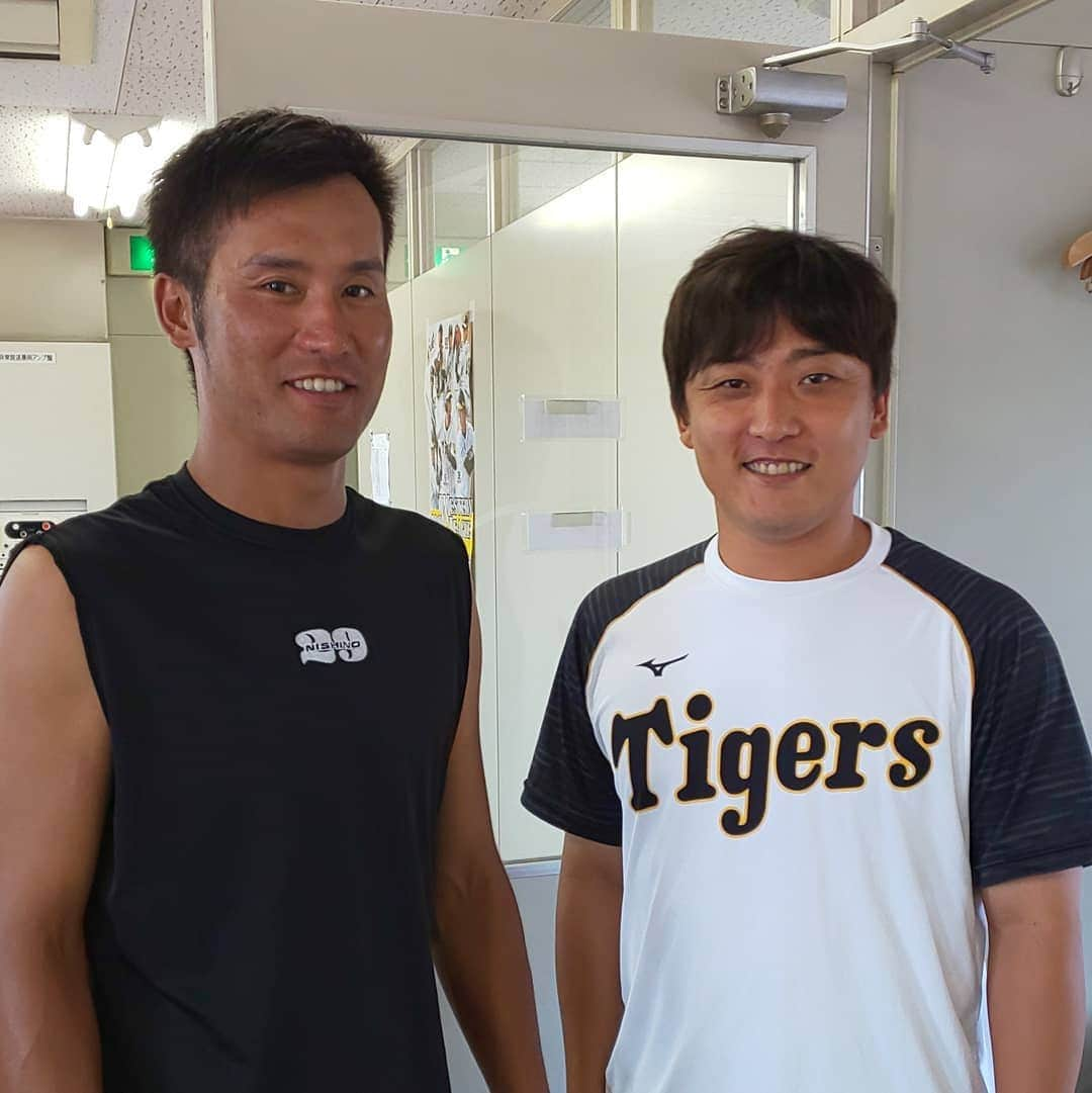 高橋聡文さんのインスタグラム写真 - (高橋聡文Instagram)「BC富山・BC福井選抜との練習試合で元#中日ドラゴンズ 福沢さんと久しぶりに再会しました⚾️ 今も昔もとてもかっこ良く、憧れの先輩です🥰  #福井ミラクルエレファンツ  #福沢卓宏  コーチ #阪神タイガース #髙橋聡文 #最初の車真似しました」7月24日 18時15分 - akifumi0529