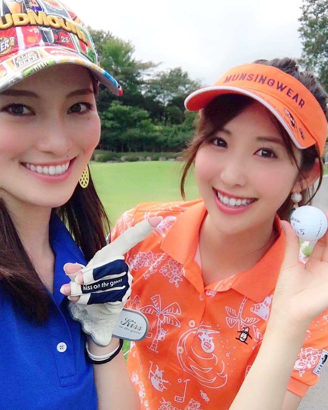 のインスタグラム：「GTBカップ第5戦ありがとうございました🌸 暑い中皆様お疲れ様でした✨写真はWゆいです♡笑 今回はドライバー苦戦してしまってベスコには届きませんでしたが 優しいチームの皆様に恵まれてとっても楽しい1日でした✨ゴルフは楽しいのが一番⛳️✨ たくさんお水飲んでリフレッシュしてくださいね！次戦8/22もお待ちしてます🐰💗 @golftoday_birdies  #ゴルフトゥデイ #gtバーディーズ #gtバーディーズカップ #golftoday #スリクソンzstar  #ゴルフ女子 #ゴルフ好き #ゴルフウェア #ゴルフコーデ #ゴルファー #マンシングウェア #タロアウト #プレステージカントリークラブ  #golf #golfgirls  #japanesegirl  #golfwear  #golffashion #munsingwear #tarout #instagolf #高尔夫球 #골프 #골프웨어」