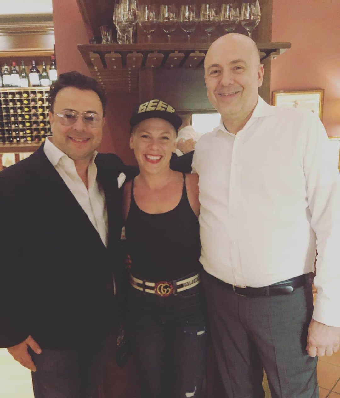P!nk（ピンク）さんのインスタグラム写真 - (P!nk（ピンク）Instagram)「Cantinetta Antinori in Vienna. 😍😍😍Third time now over the years and they feel like old friends. Beautiful meal and beautiful wines.... thanks for letting us take over your restaurant... ❤️」7月24日 18時47分 - pink