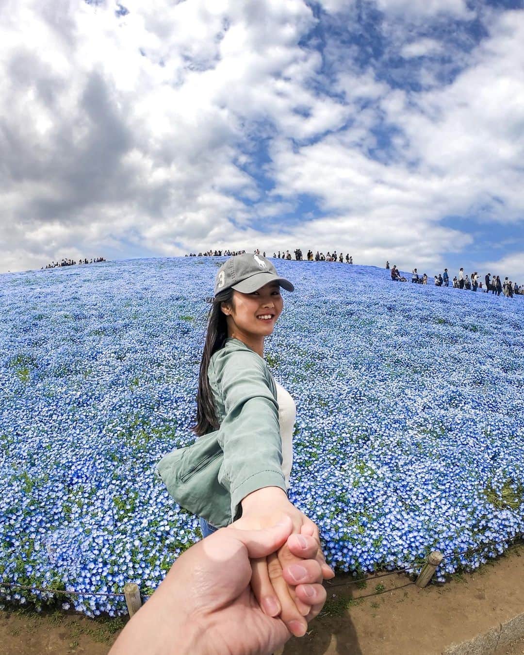 のインスタグラム：「あたり一面に広がるネモフィラ畑に #FollowMeTo 🤝 📍 全国ネモフィラ名所の一つ、 #国営ひたち海浜公園 から。 📷 @yukinobu0823 ・ ・ ・ #GoPro #GoProJP #GoProのある生活 #GoProのある旅 #ネモフィラ #ネモフィラ畑 #お花畑」