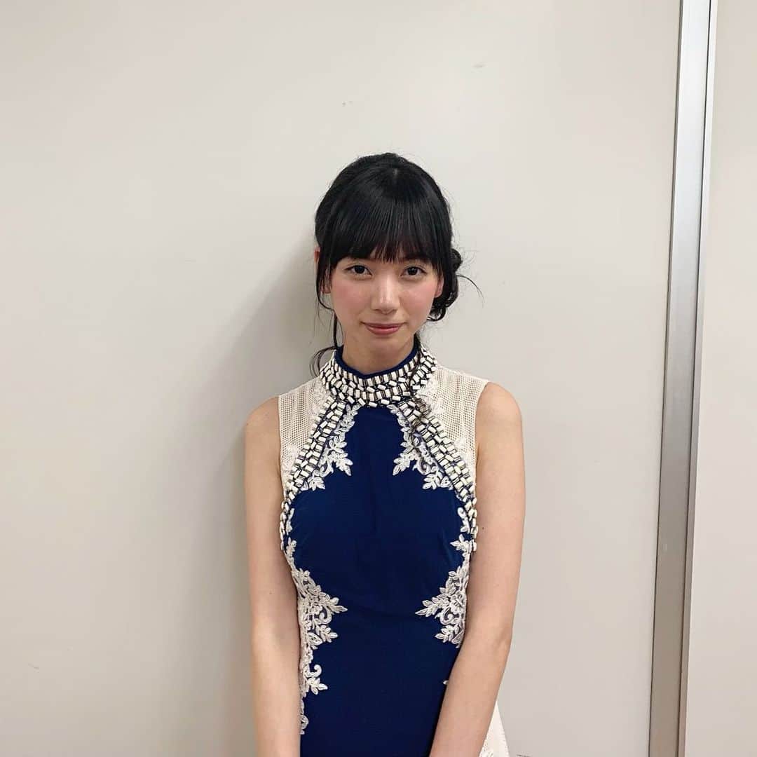 きなりのインスタグラム：「💐出演情報💐渡辺謙さんが主演を務めるコントNHK特番「君は天才！～渡辺謙がコメディーに挑戦!!」にカンナ役で出演します！！！ NHK BSプレミアムで8月10日（土）に放送されます👏 初めてのドラマ！コメディ！今から見るのが楽しみ🥳ぜひチェックして下さい〜！！ #君は天才！ #nhk」