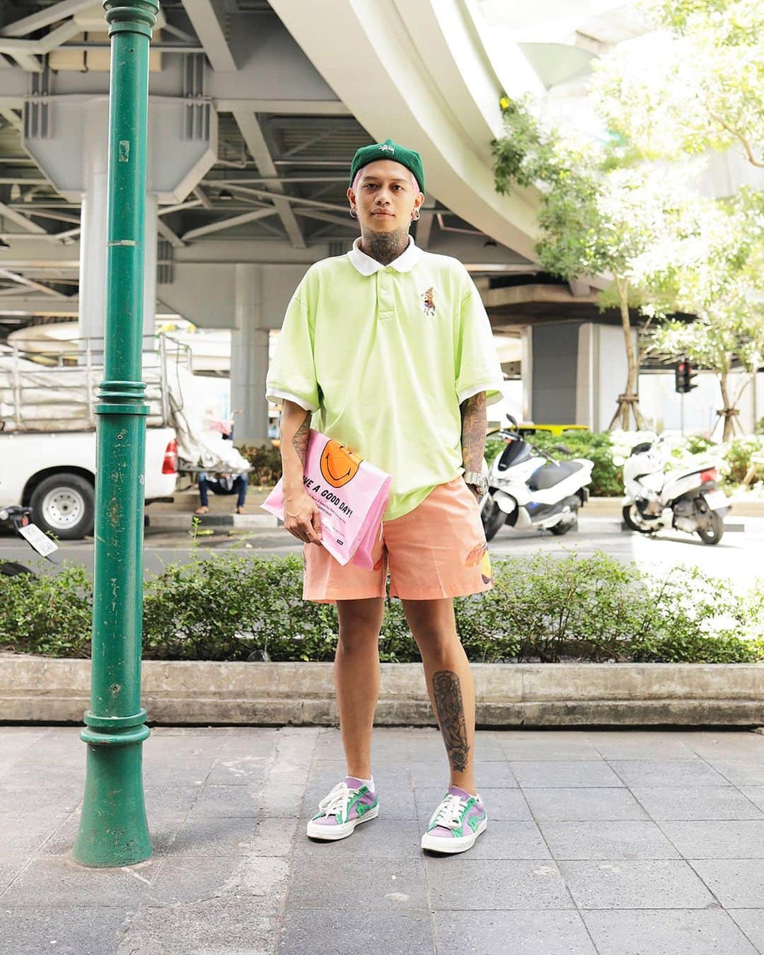 Droptokyoさんのインスタグラム写真 - (DroptokyoInstagram)「BANGKOK STREET STYLE #🇹🇭#bangkok  #streetstyle#droptokyo#bangkok#thailand#streetscene#streetfashion#streetwear#streetculture#fashion#bangkokfashion#portrait#snap #แฟชั่น#ตะครุบ#การถ่ายภาพ#ポートレート#タイ#バンコク Photography: @dai.yamashiro」7月24日 19時02分 - drop_tokyo