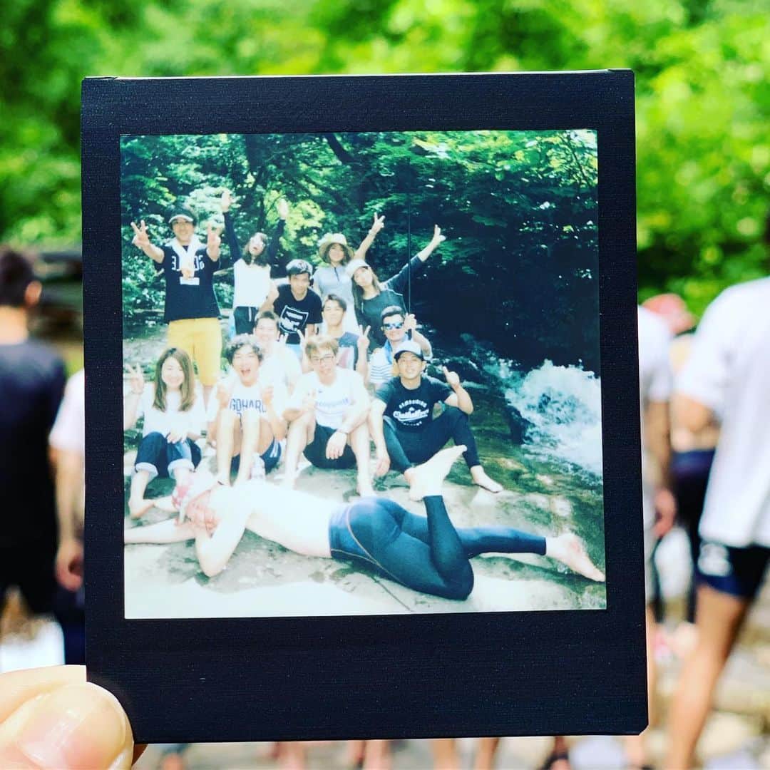 のインスタグラム：「@toyamakings で今年も @asamihirono と @hikaru__83 と私でコトナの夏休みを開催しました！ キングスでスノーボードのジャンプの練習、夜はBBQして、@burton と @bigagnes_japan のテントに泊まってキャンプ、富山の自然を楽しんだりスノーボードを通じてコミュニティを作ろうというイベント。 @egobrewer さんが今回イベントに協賛してくれて、私の地元長野県のビールを皆さんに楽しんでもらえました🍻 今年で3回目を迎えたこのイベントはキャンパーさん、天気、スポンサーさんにも恵まれて最高に楽しいイベントで終われました！ 今回来れなかった皆さん、別の機会に是非また来てください！ キャンパーのみなさん、本当に二日間ありがとうございました🙏💕」