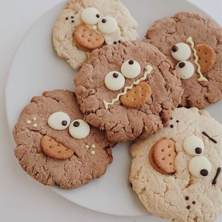 MOVE / ムーブさんのインスタグラム写真 - (MOVE / ムーブInstagram)「❁ ﻿ ┈┈┈┈┈┈┈┈┈┈┈┈┈┈┈﻿ ﻿ 可愛くおうちカフェがしたい💕！﻿ ﻿ 手作りクッキーでおうちカフェしませんか？﻿ ﻿ 今回はおうちカフェ女子たちの﻿ 可愛すぎる手作りクッキーの投稿をご紹介🥰﻿ ﻿ 見ているだけで癒される、美味しくてかわいい﻿ 手作りクッキーに挑戦してみませんか？﻿ ﻿ ﻿ photoby﻿ ‪‪❤︎‬ @80_1276k ❤︎ @mmmmaki0427 ❤︎ @_____non24 ❤︎ @yumiko__32❤︎ @xx__ymimin ❤︎ @k___seeeeeee1112 ❤︎ @kurumi_36  MiLKではみなさんからのお写真を募集しています♥﻿﻿﻿﻿ @milk_magazine_﻿﻿ をタグ付けして投稿してね♥﻿﻿﻿ ﻿ ┈┈┈┈┈┈┈┈┈┈┈┈┈┈┈﻿ @milk_web #milk_magazine﻿﻿﻿ #milkmagazine  #おうちカフェ #お家カフェ #カフェ #おうちごはん #お家ご飯 #手作りクッキー#てづくりクッキー #ハンドメイドクッキー #てづくりおやつ #手作りお菓子 #おかし作り#お菓子作り #クッキー作り#ハンドメイドクッキー#フォトジェニックスイーツ #フォトジェニックフード」7月24日 19時04分 - milkmag_official
