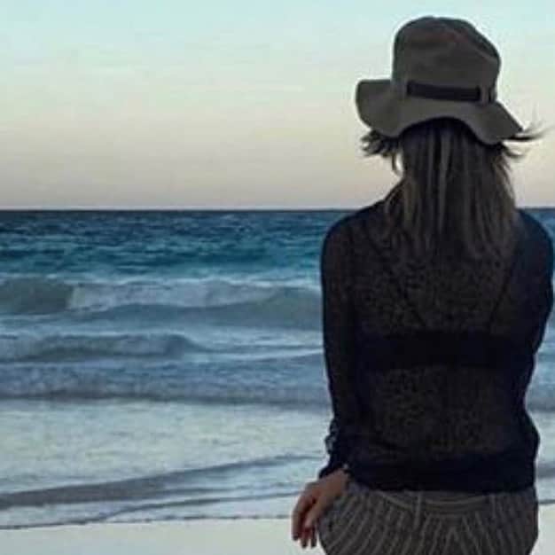 カリーヌ・ロワトフェルドのインスタグラム：「Soon😎😎😎」