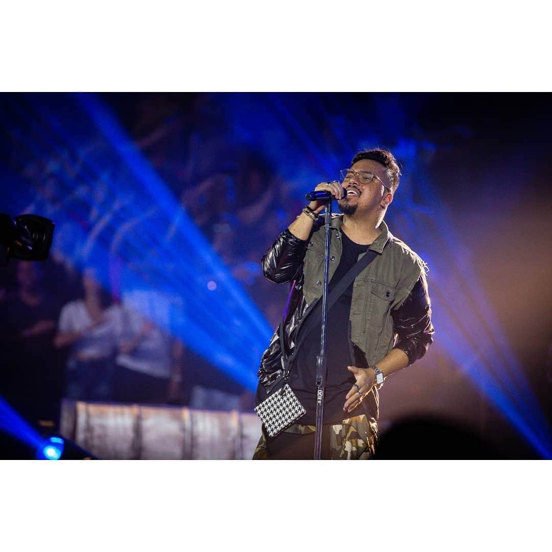 Sorriso Marotoのインスタグラム：「Que programa! 😀 Quem assistiu? Comenta aí o que você mais gostou! #MúsicaBoaAoVivo  @multishow 📷 @ovitorbranco」
