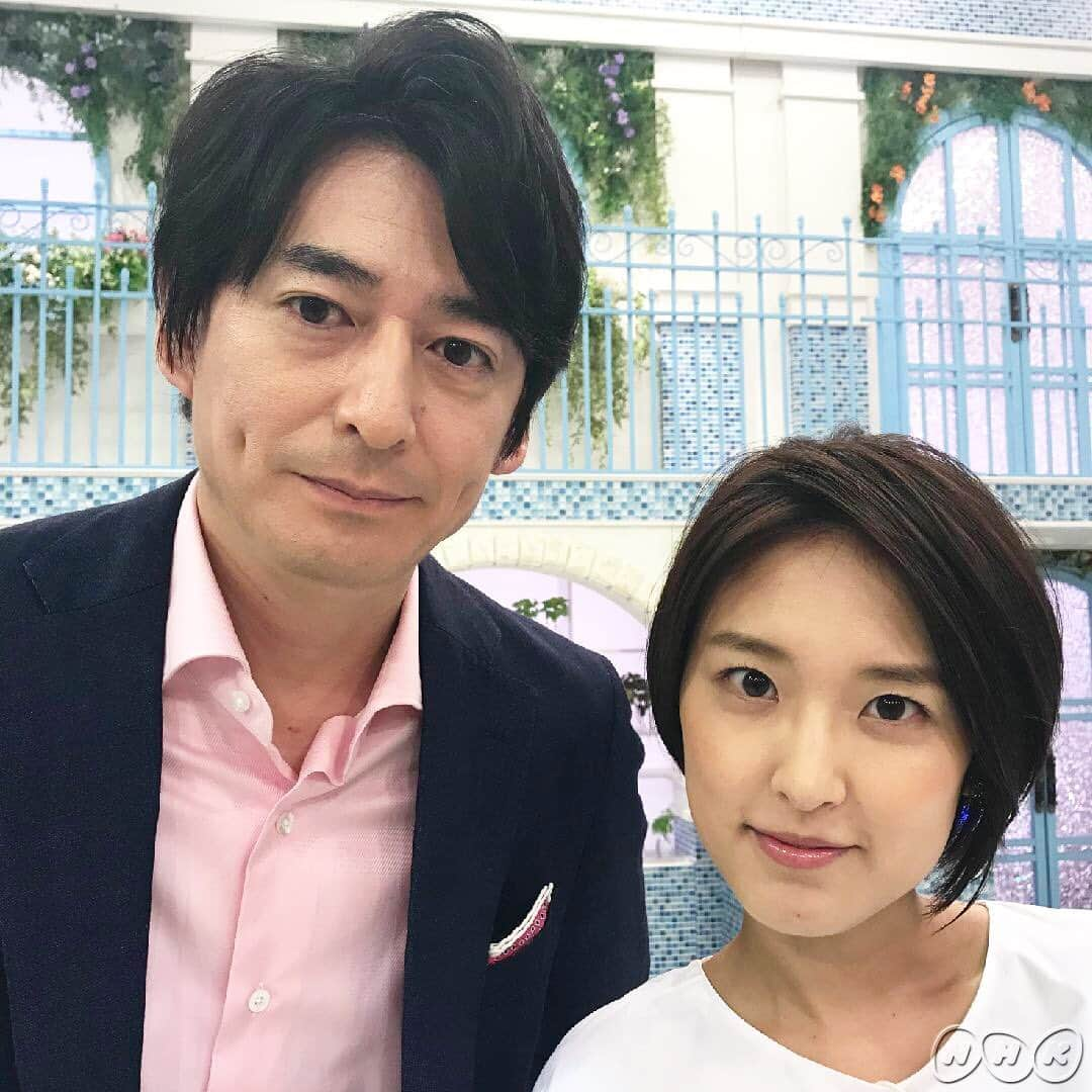 あさイチさんのインスタグラム写真 - (あさイチInstagram)「あれ？お二人とも分け目、変えました👀？目ヂカラ強めで📸  #博多大吉 さん #ややセンター分け #近江友里恵 アナ #ありのまま分け #うつ伏せで寝てしまい朝起きたらこの分け目になっていたそうです🤣  #nhk #あさイチ #8時15分から」7月24日 12時05分 - nhk_asaichi