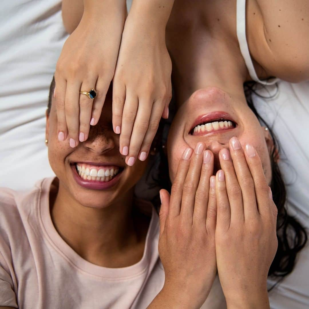 OPIさんのインスタグラム写真 - (OPIInstagram)「Friends who mani together, stay together! Tag your salon buddy below! 👯‍♀️ #OPISheers #SheerNails #OPIObsessed #ColorIsTheAnswer #bestfriends #manicure #nailpolish #fun」7月24日 13時20分 - opi