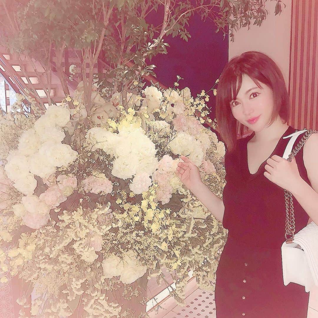 里美ゆりあのインスタグラム：「( *˘ ³˘)♡♡♡ #flower#お花#love#beauty#beautyful」