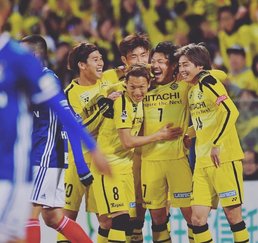 のインスタグラム：「柏レイソル. 1年半ありがとうございました。  鹿島アントラーズの皆さん宜しくお願いします！  #柏レイソル #鹿島アントラーズ」