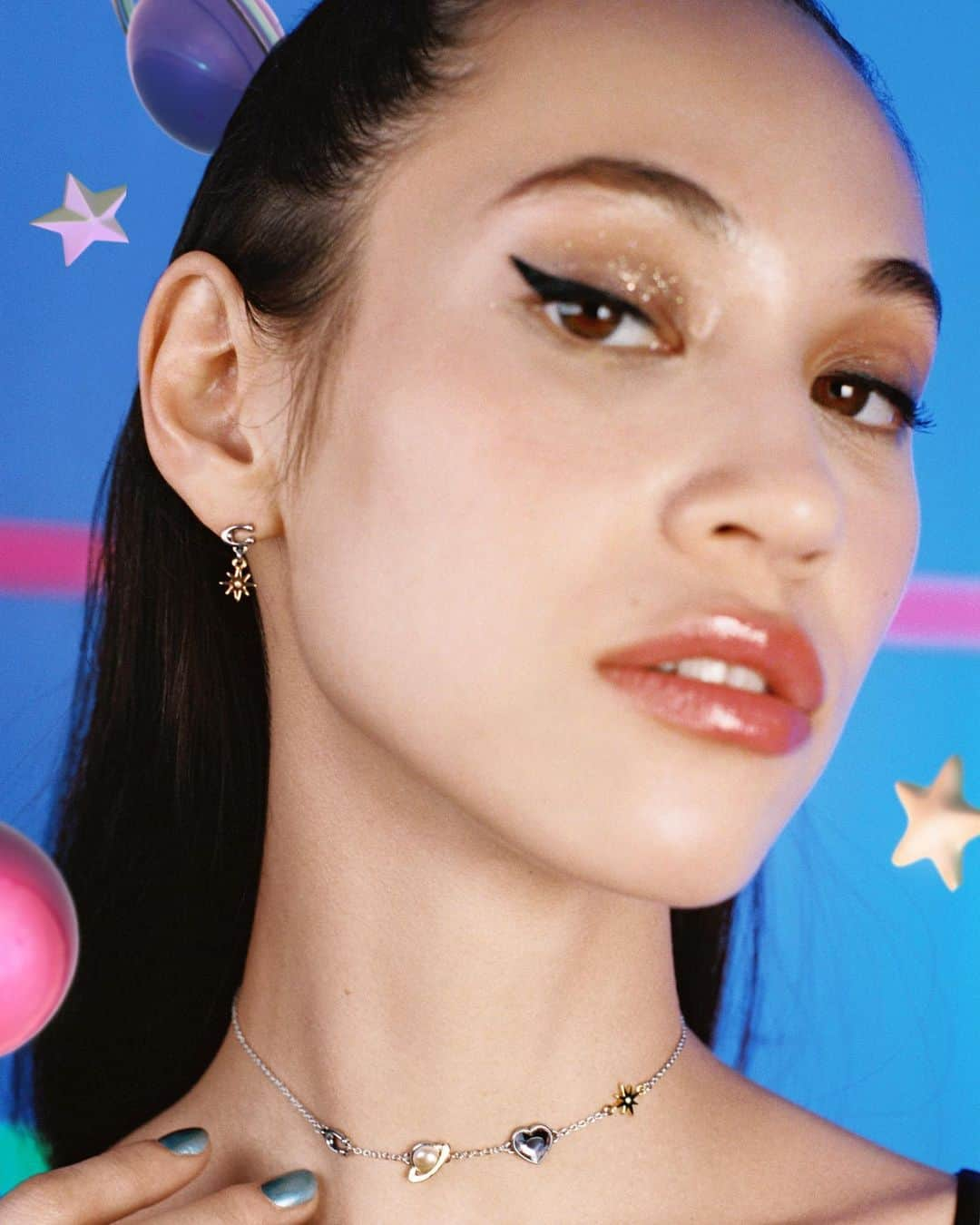 水原希子 さんのインスタグラム写真 - (水原希子 Instagram)「@coach 💖 Kiko Collaboration🦋💕 Coming out soon!! ７月２６日 発売開始💕 Photo by @monimogi  3D artwork by @spicy.obj  Hair & Make up by @rieshiraishi1220  Styled by @masakoogura」7月24日 14時22分 - i_am_kiko