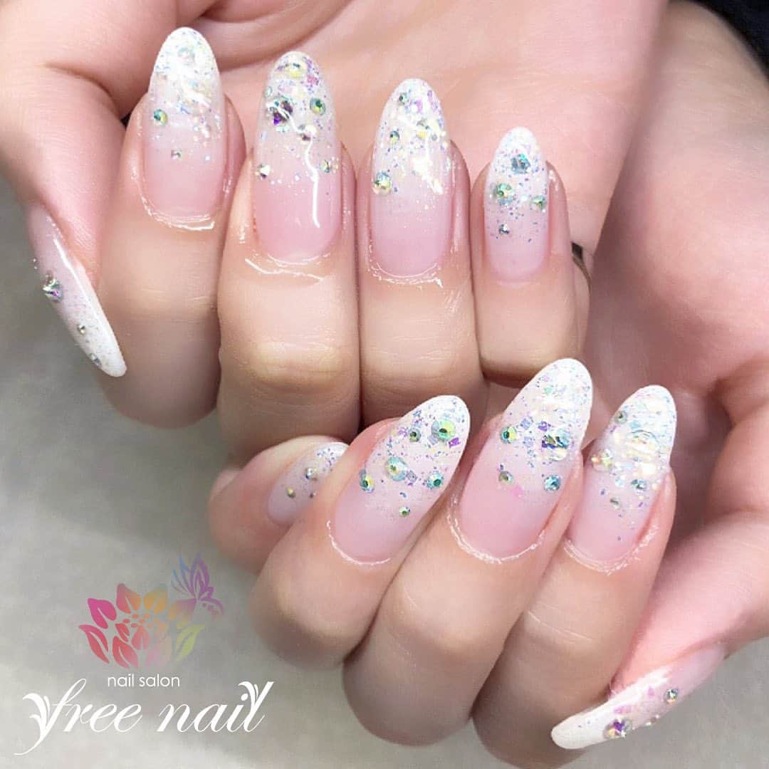 free nail フリーネイルのインスタグラム：「. お客様ネイル💅🏻🌸✨ . ベイビーブーマーネイル💗✨ . Simple beauty💗💎✨ . ご来店ありがとうございました🙇🏻‍♀️🙇🏻‍♀️🙇🏻‍♀️💗 . #ネイル #フリーネイル #ネイルアート #ジェルネイル #ネイルサロン #大阪ネイルサロン #ネイルデザイン #ネイルチェンジ #ベイビーブーマーネイル #グラデーションネイル #ラメグラ #ストーンネイル #ピンクネイル #ホワイトネイル #デザインネイル #モテネイル #トレンドネイル #上品ネイル #美爪ネイル #ロングネイル #夏ネイル #美甲 #日式美甲 #summernails #nailsart #nailsalon #nailsdid #newnails #newnail #freenail」