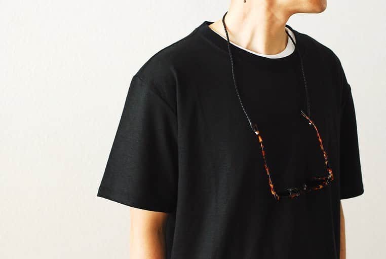 wonder_mountain_irieさんのインスタグラム写真 - (wonder_mountain_irieInstagram)「_ Poutnik The Urban Traveler by Tilak / ポートニック "MONK Tee" ￥9,720- _ 〈online store / @digital_mountain〉 http://www.digital-mountain.net/shopdetail/000000009553  _ 【オンラインストア#DigitalMountain へのご注文】 *24時間受付 *15時までのご注文で即日発送 *1万円以上ご購入で送料無料 tel：084-973-8204 _ We can send your order overseas. Accepted payment method is by PayPal or credit card only. (AMEX is not accepted)  Ordering procedure details can be found here. >> http://www.digital-mountain.net/smartphone/page9.html _ 本店：#WonderMountain  blog> > http://wm.digital-mountain.info/ _ #Poutnik The Urban Traveler by #Tilak #ポートニック #ティラック glass code→ #acdesign ￥19,980- eyewear→ #39,960- shorts→ #needles ￥18,360- _ 〒720-0044 広島県福山市笠岡町4-18 JR 「#福山駅」より徒歩10分 (12:00 - 19:00 水曜定休) #ワンダーマウンテン #japan #hiroshima #福山 #福山市 #尾道 #倉敷 #鞆の浦 近く _ 系列店：@hacbywondermountain _」7月24日 19時52分 - wonder_mountain_