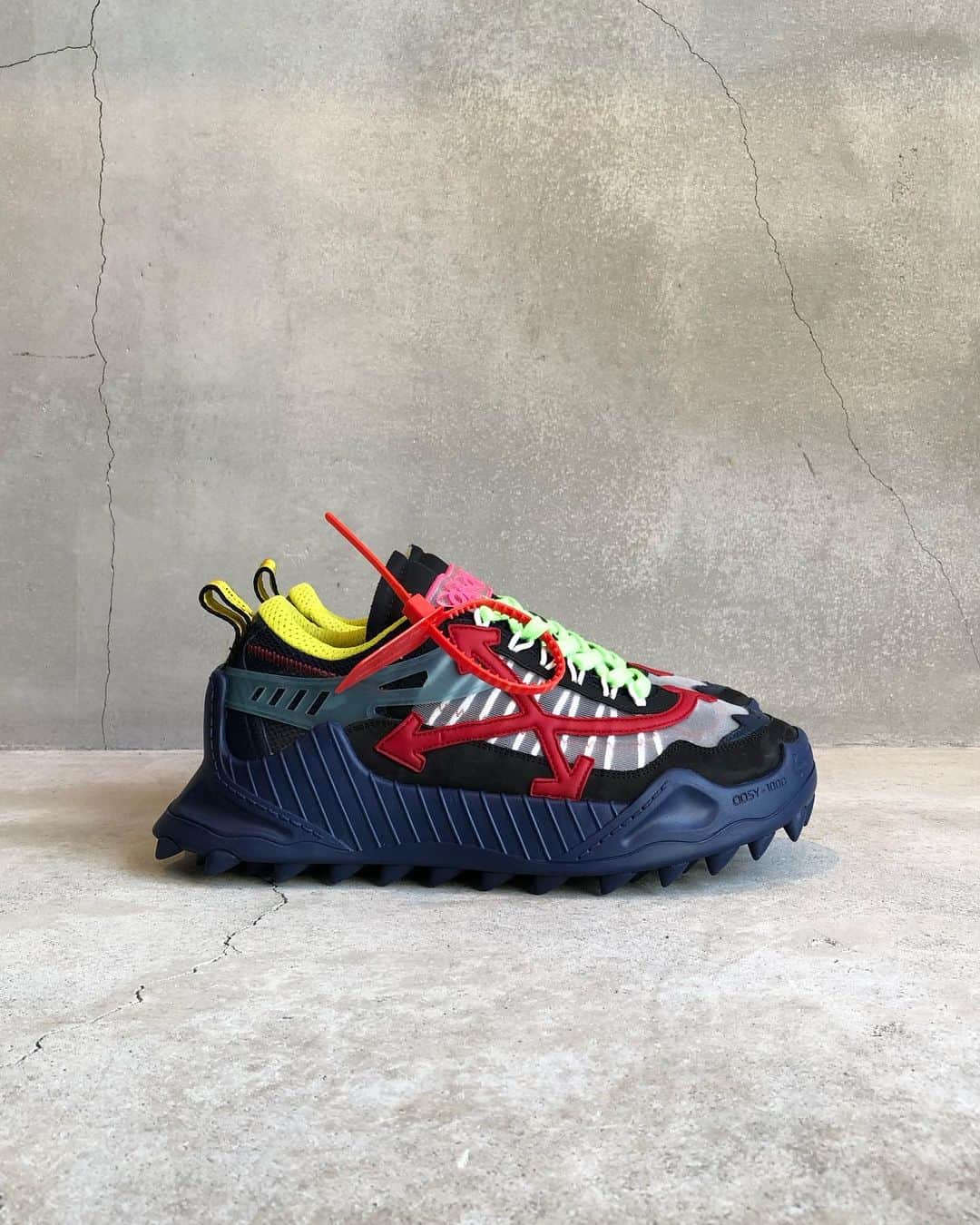 のインスタグラム：「. New In Off-White / ODSY-1000 @off____white @virgilabloh  #offwhite #オフホワイト」