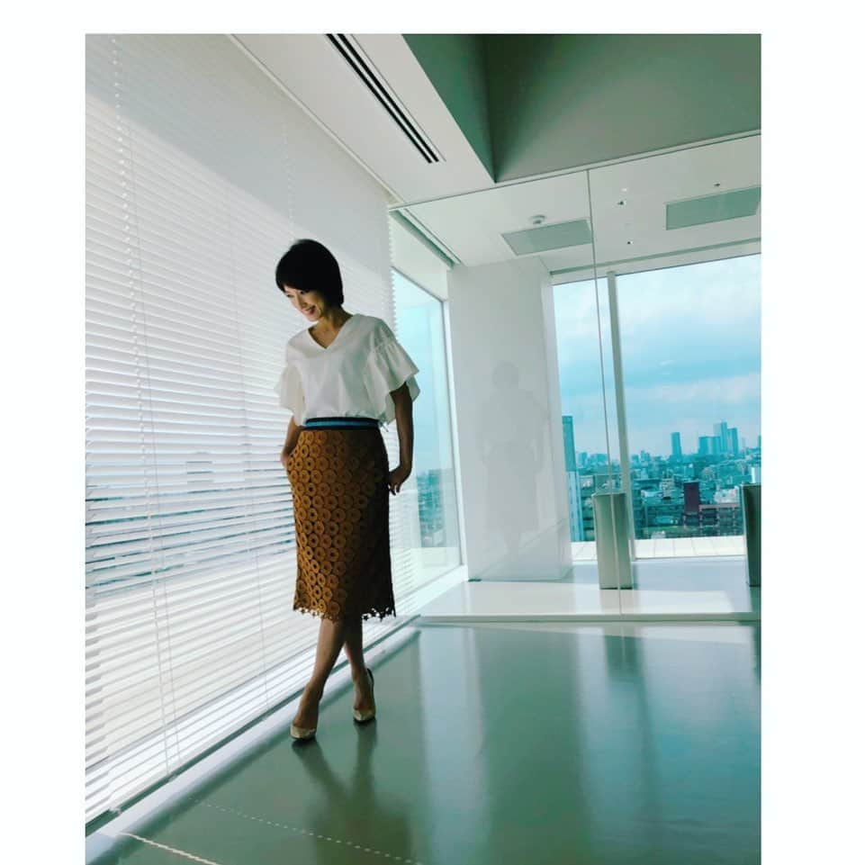 望月理恵さんのインスタグラム写真 - (望月理恵Instagram)「今日はインタビューロケです☺️ 大好きな女優さんです。  #私服 #お気に入りのスカート」7月24日 15時12分 - mochiee28