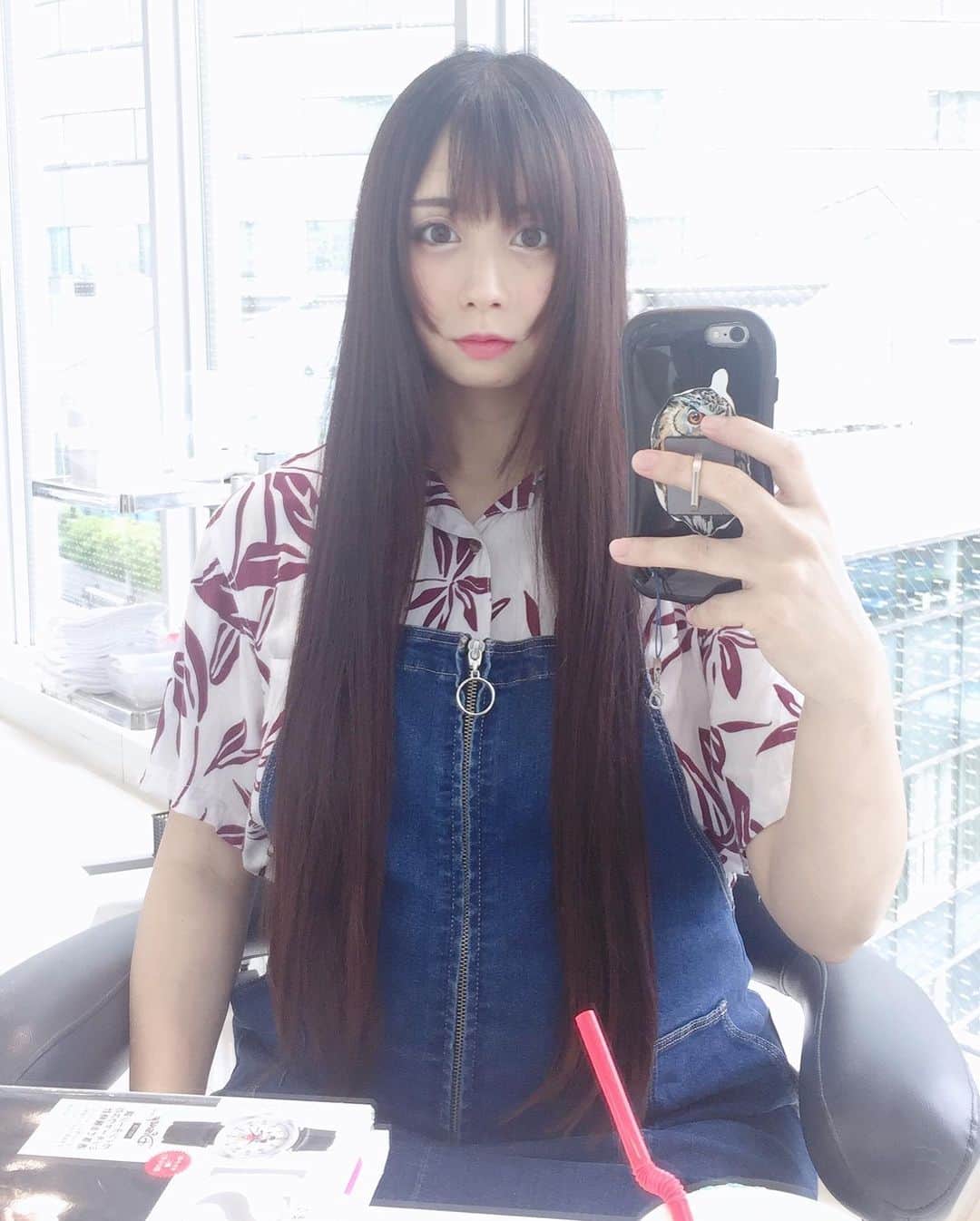 浦えりかのインスタグラム：「髪切りました。 10年以上ぶりな長さになった！ #スーパーロングヘア  #スーパーロング  #スーパーロング卒業  #ヘアドネーション」