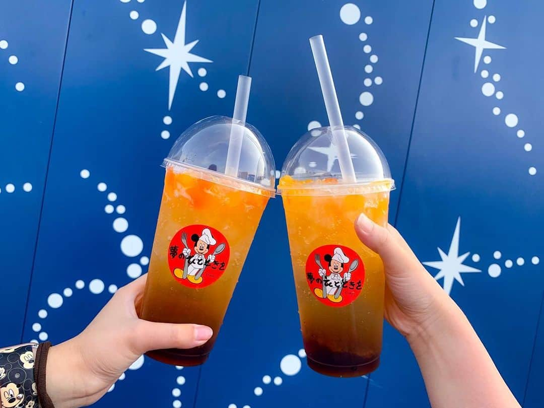 Hatamaさんのインスタグラム写真 - (HatamaInstagram)「＊ ＊  夢のひとときを  #TokyoDisneyResort #tokyodisneyland #tapioca #disneygram #disneylife #disney #disneylover #トゥモローランドテラス #スパークリングタピオカティー #タピオカ #パークフード #ディズニー女子」7月24日 16時22分 - hatama_1118