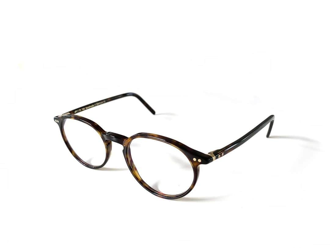 のインスタグラム：「【Today’s pick up】 Lunor A5 231 02  #todayspickup #lunor  @lunorag  #eyewear #model #A523102 #store  @globespecs_official  #tokyo  #opticalstore  #wholesalebrand  #ahlem #anneetvalentineyewear  #gernotlindner #globespecs  #lescalunetier  #lunor #laloop  #dianetaylor #robertmarcnyc」