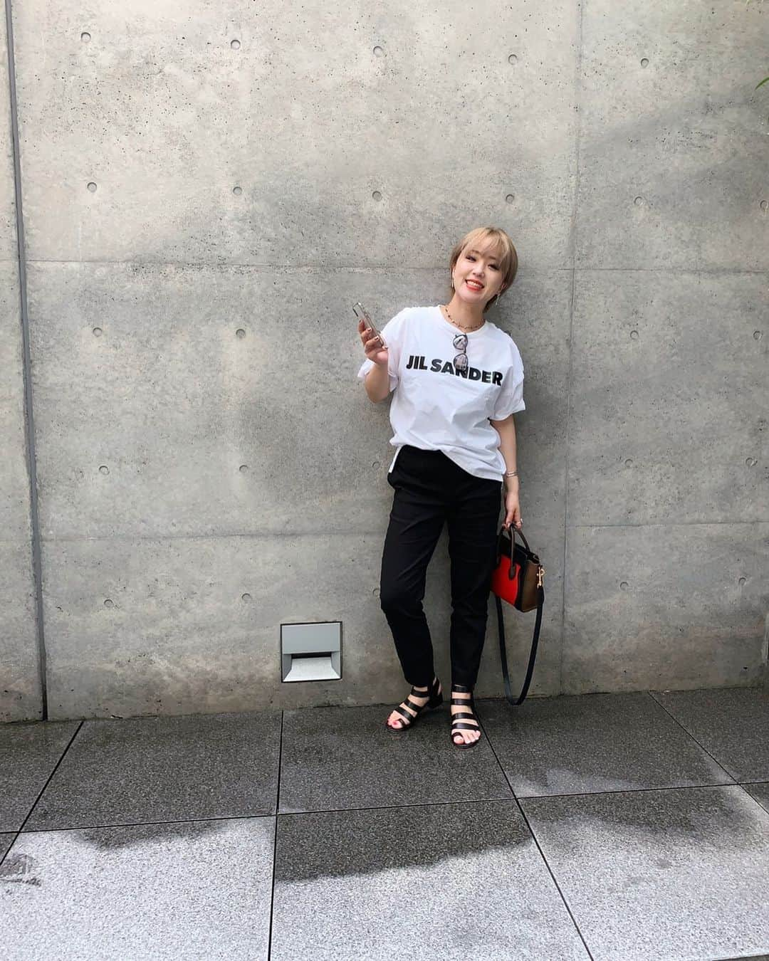 megumi kobayashiさんのインスタグラム写真 - (megumi kobayashiInstagram)「💄👗👠👖 . 秋の支度始めました👌 . #happy 💘 #intokyo」7月24日 16時34分 - meg_nail