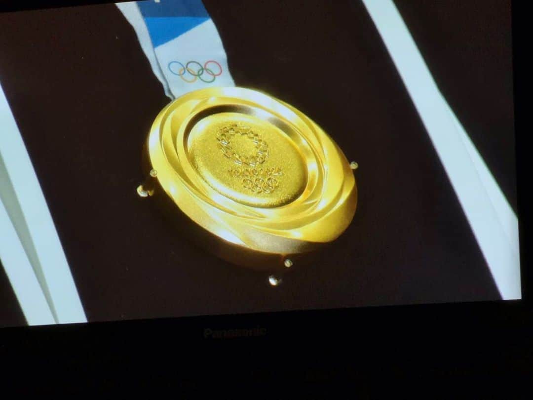 乙武洋匡さんのインスタグラム写真 - (乙武洋匡Instagram)「TOKYO2020オリンピック一年前セレモニーが開催されました！  #TOKYO2020 #オリンピック #五輪 #東京国際フォーラム #メダルのデザインも発表 #組織委員会の参与やってます」7月24日 17時09分 - ototake_official
