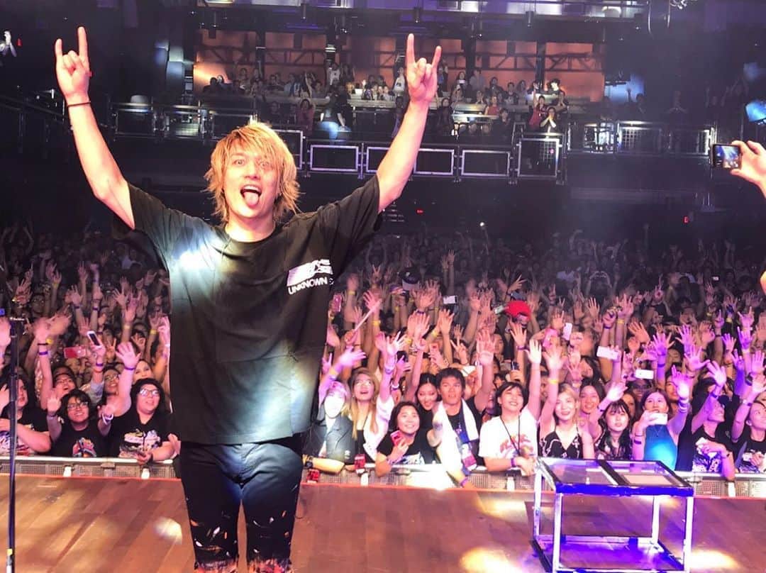 Toru さんのインスタグラム写真 - (Toru Instagram)「Anaheim🔥🇺🇸 today was the last show of eye of the storm US tour!! Thank you so much guys as always!! See you all soon」7月24日 17時33分 - toru_10969